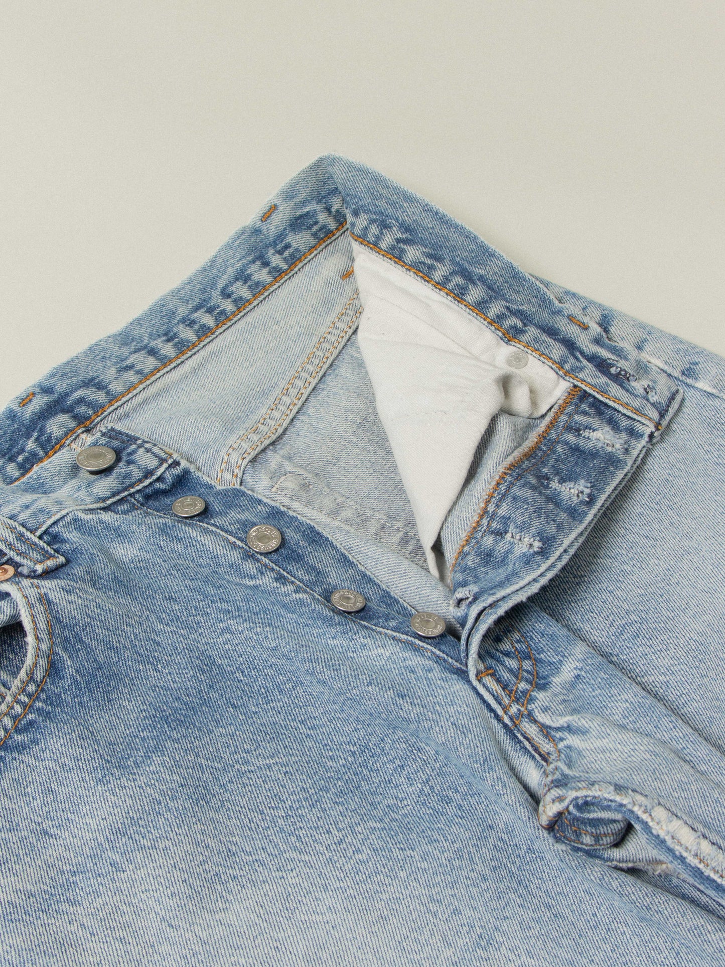 Vtg 1980s Levi's 501 - Made in USA (32x35)