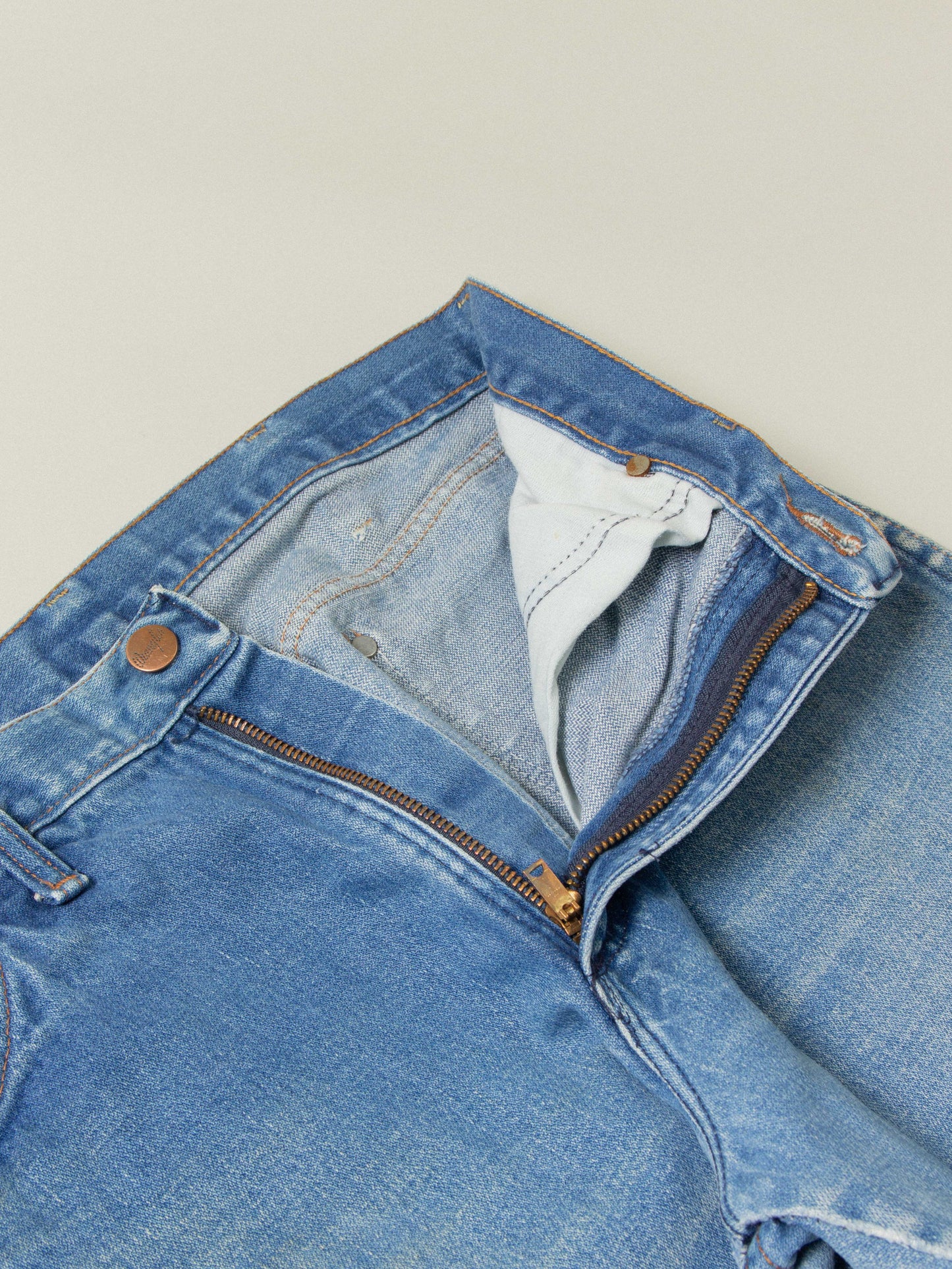 Vtg Wrangler Straight Cut Jeans - Made in USA (33x31)