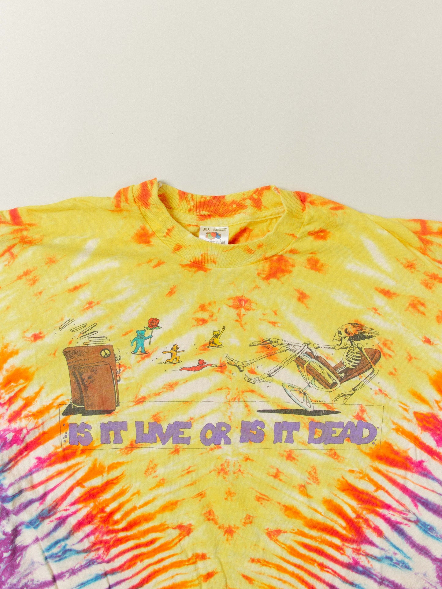 Vtg 1990s Grateful Dead Tee by Fruit of the Loom - Made in USA (L/XL)