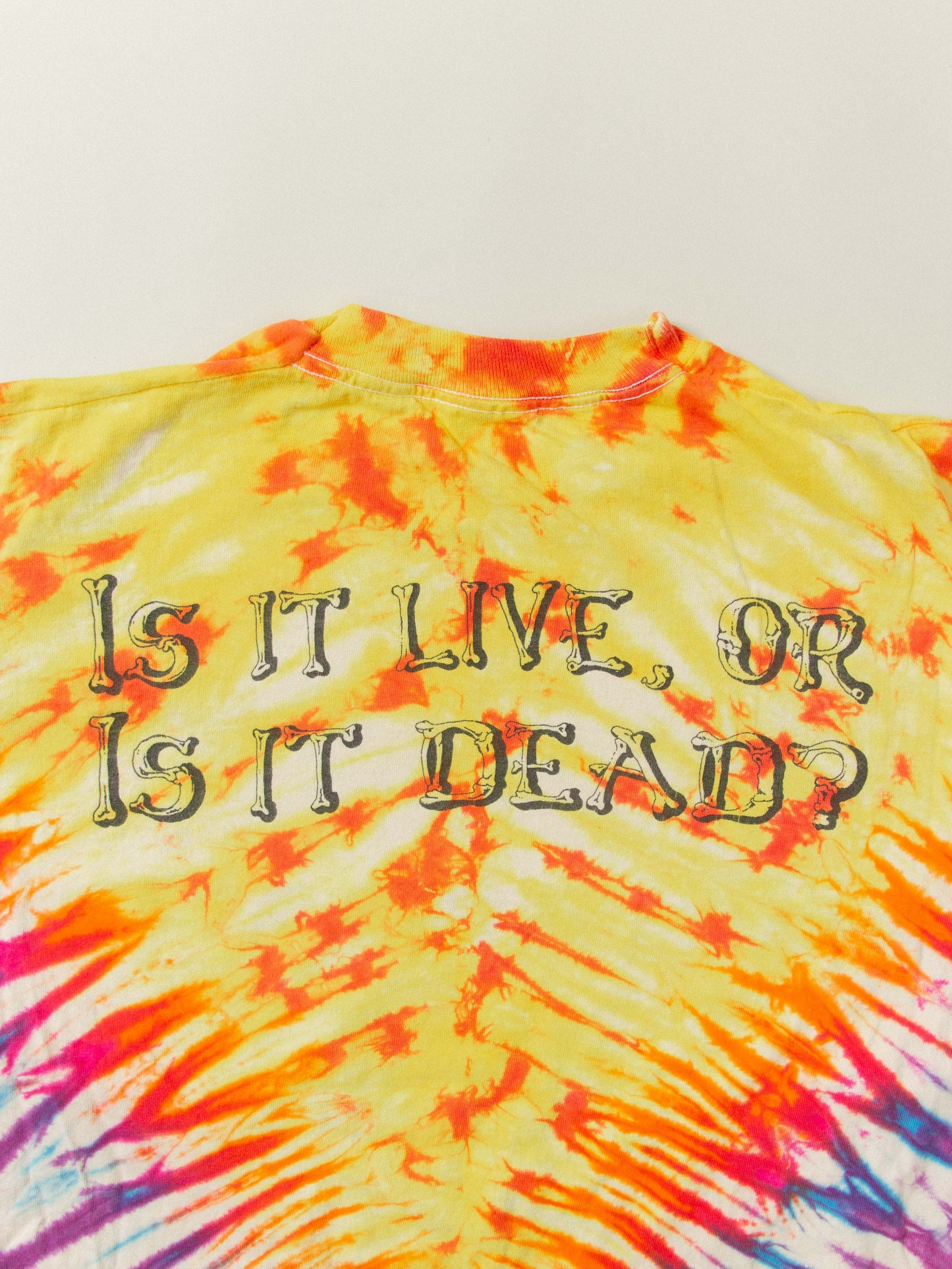 Vtg 1990s Grateful Dead Tee by Fruit of the Loom - Made in USA (L/XL)