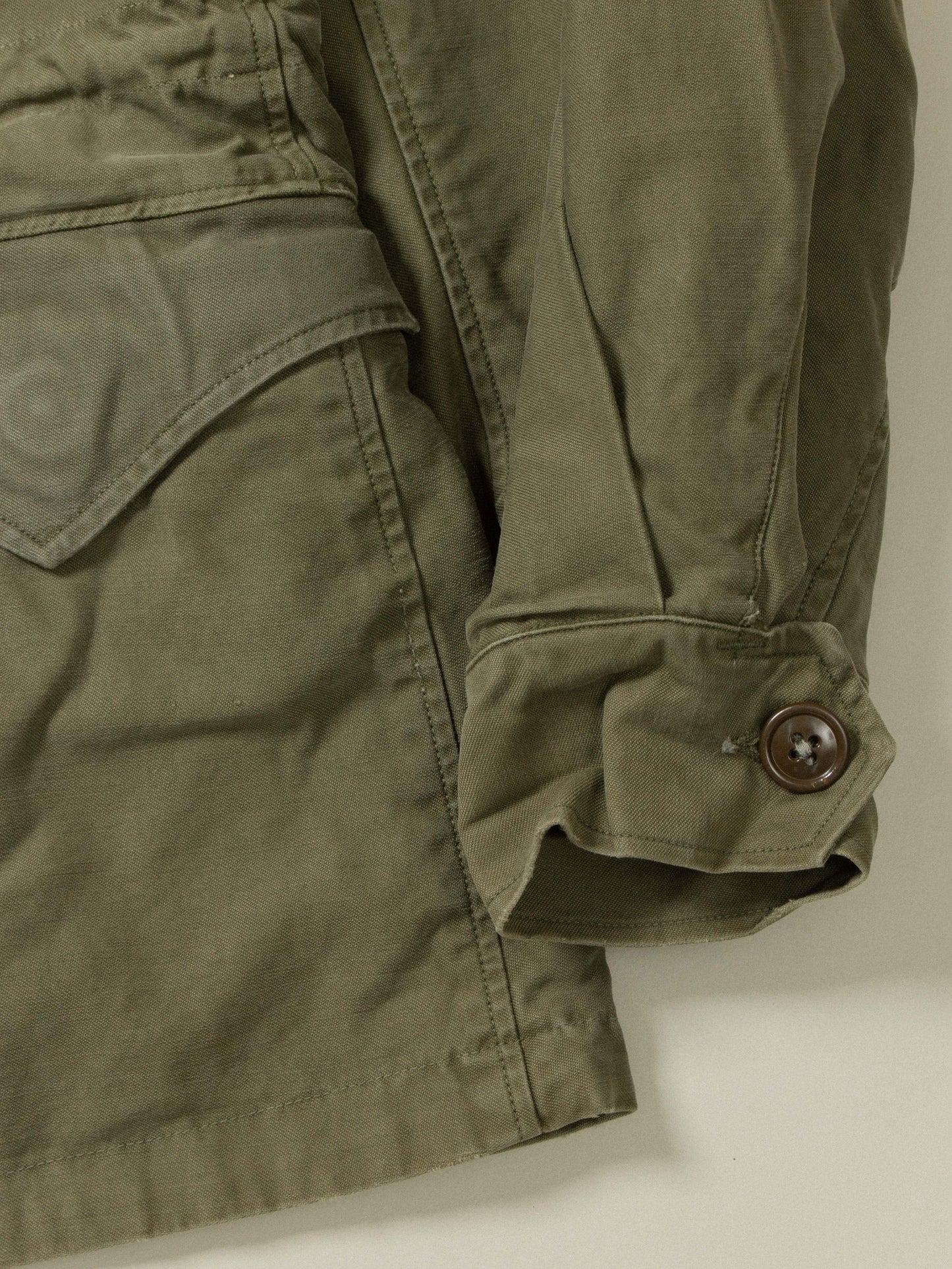 Vtg WWII US Army M-43 Field Jacket (S)