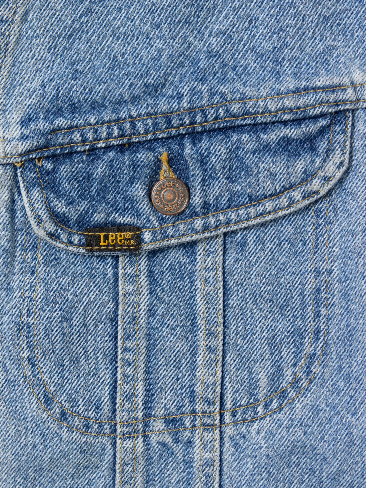 Vtg 1990s Lee Denim Jacket - Made in USA (L)