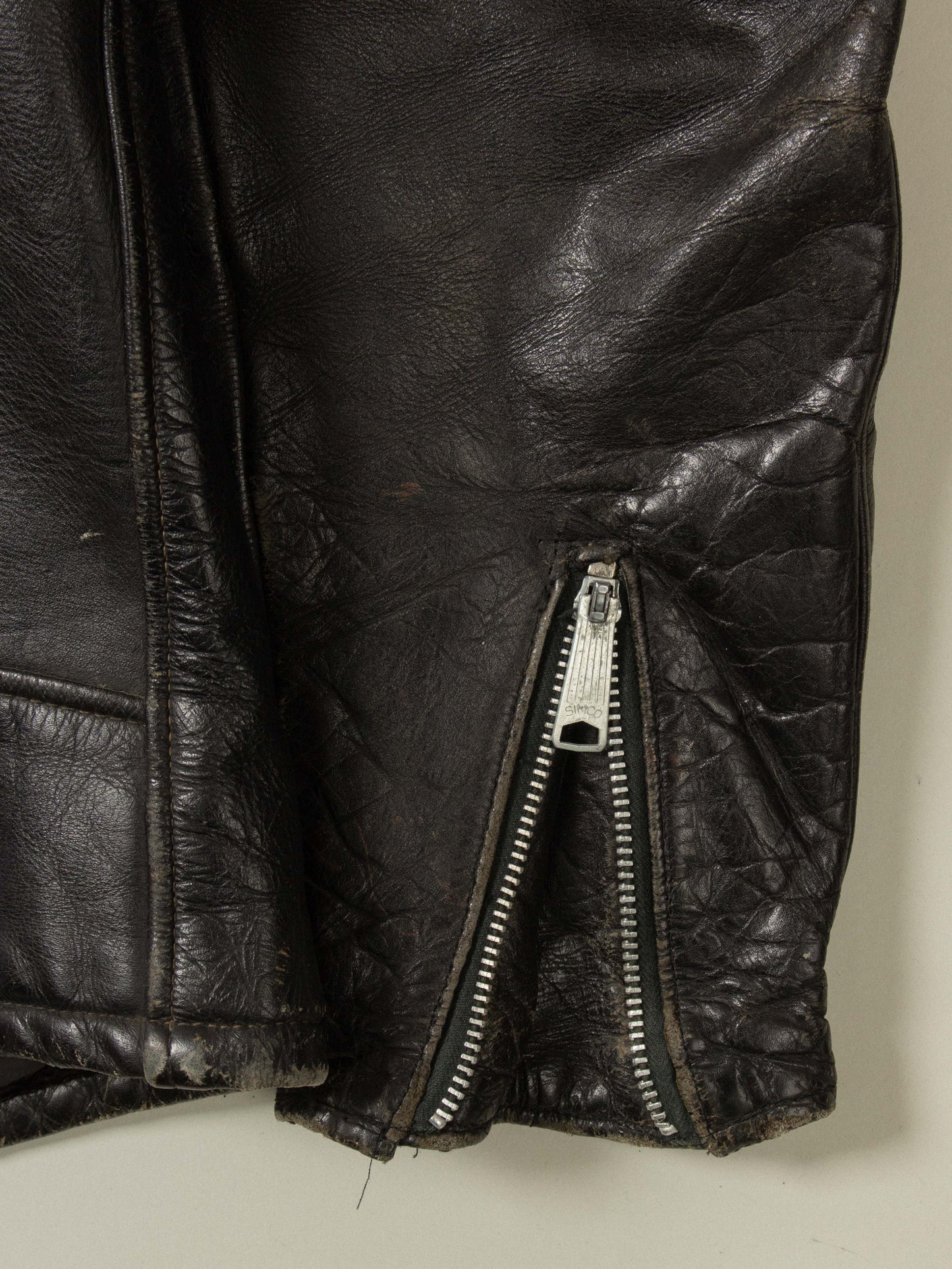 Vtg 1960s Schott Cafe Racer Jacket (M/L)
