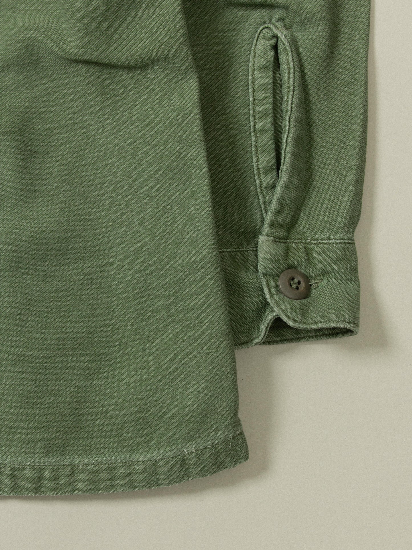 Vtg US Army OG-107 Fatigue Shirt (S/15½)