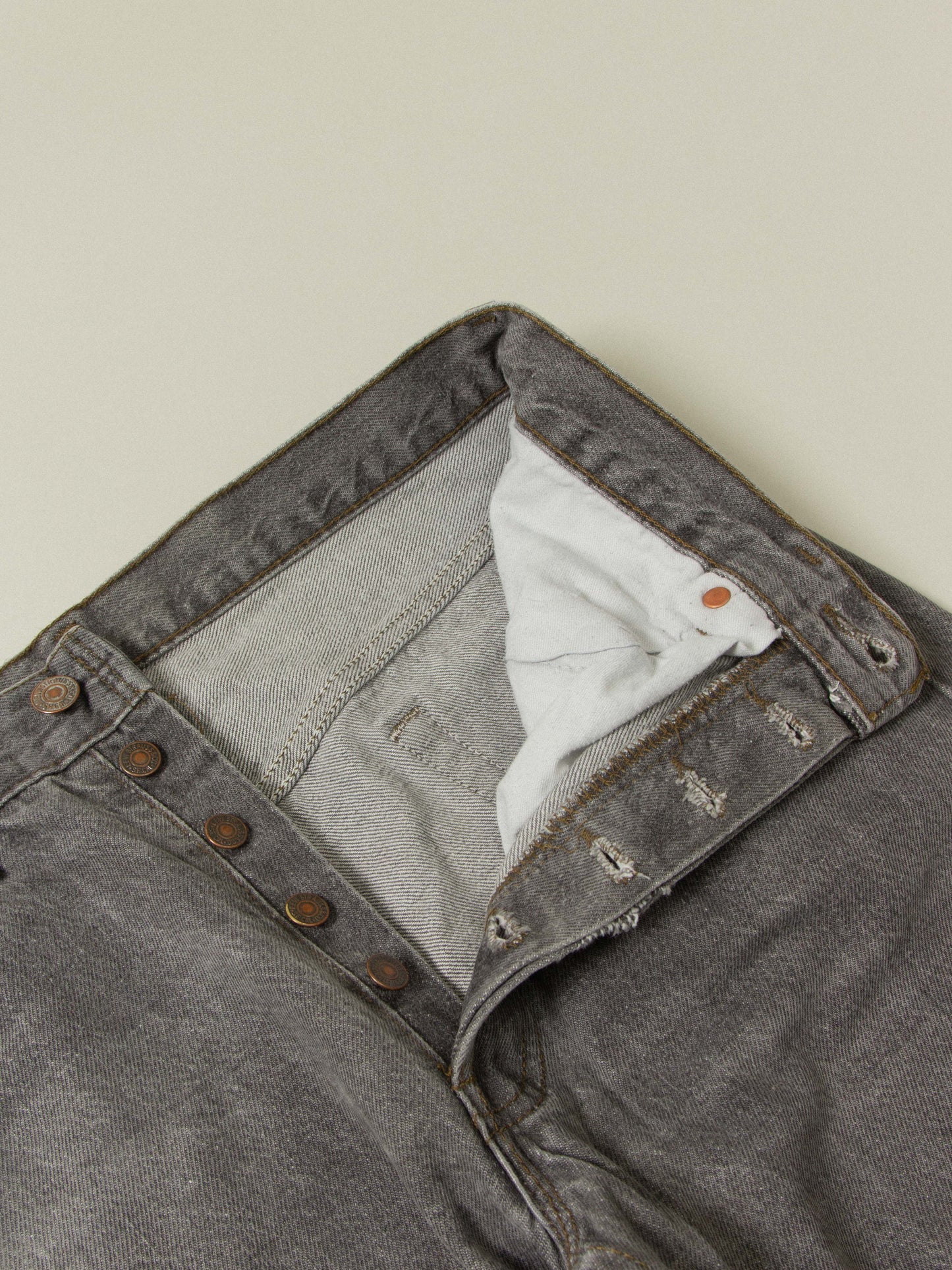 Vtg 1990s Levi's 501 - Made in USA (30x32)
