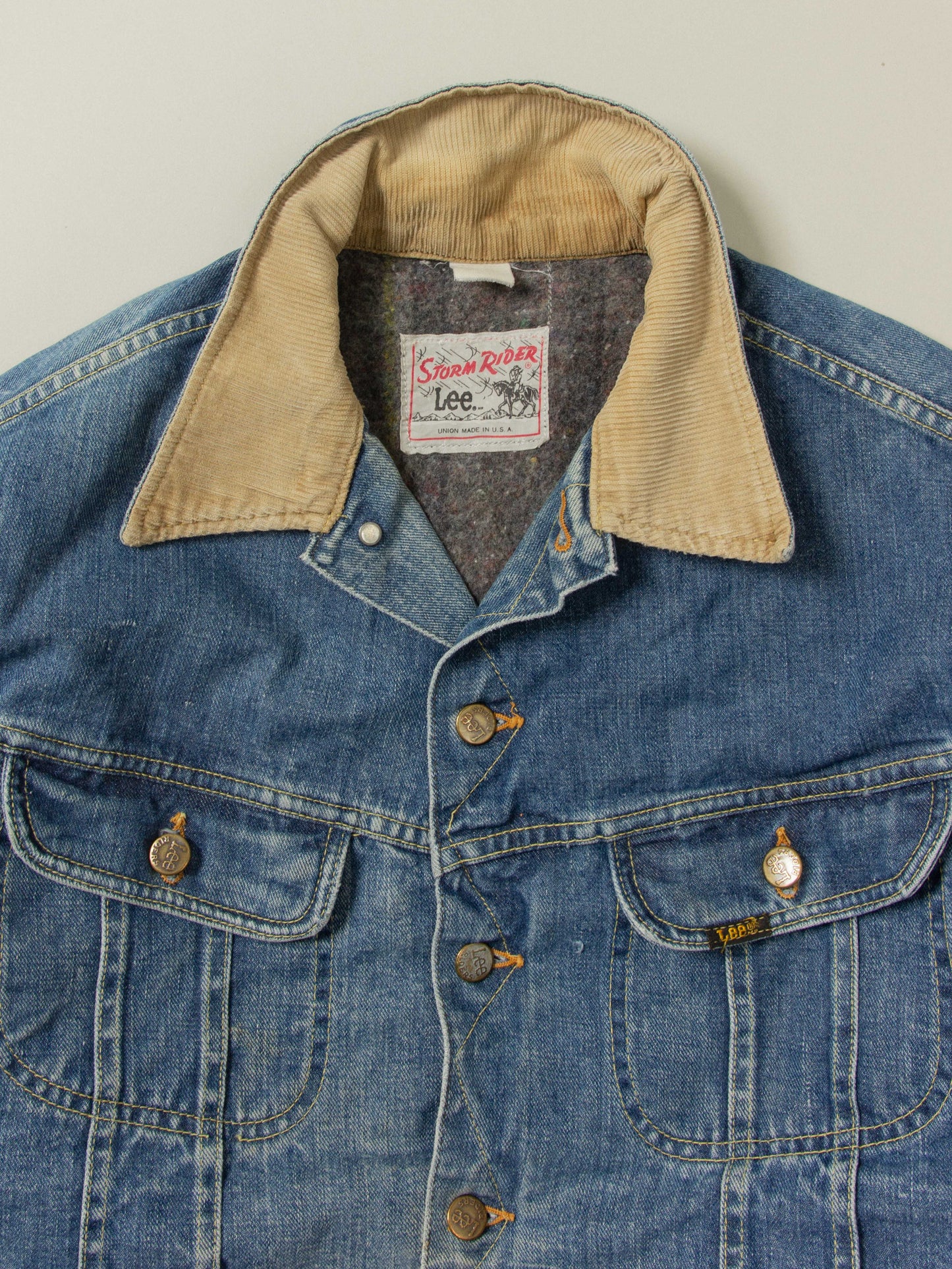 Vtg 1970s Lee Storm Rider Cat-Eye Lined Denim Jacket - Made in USA (M)