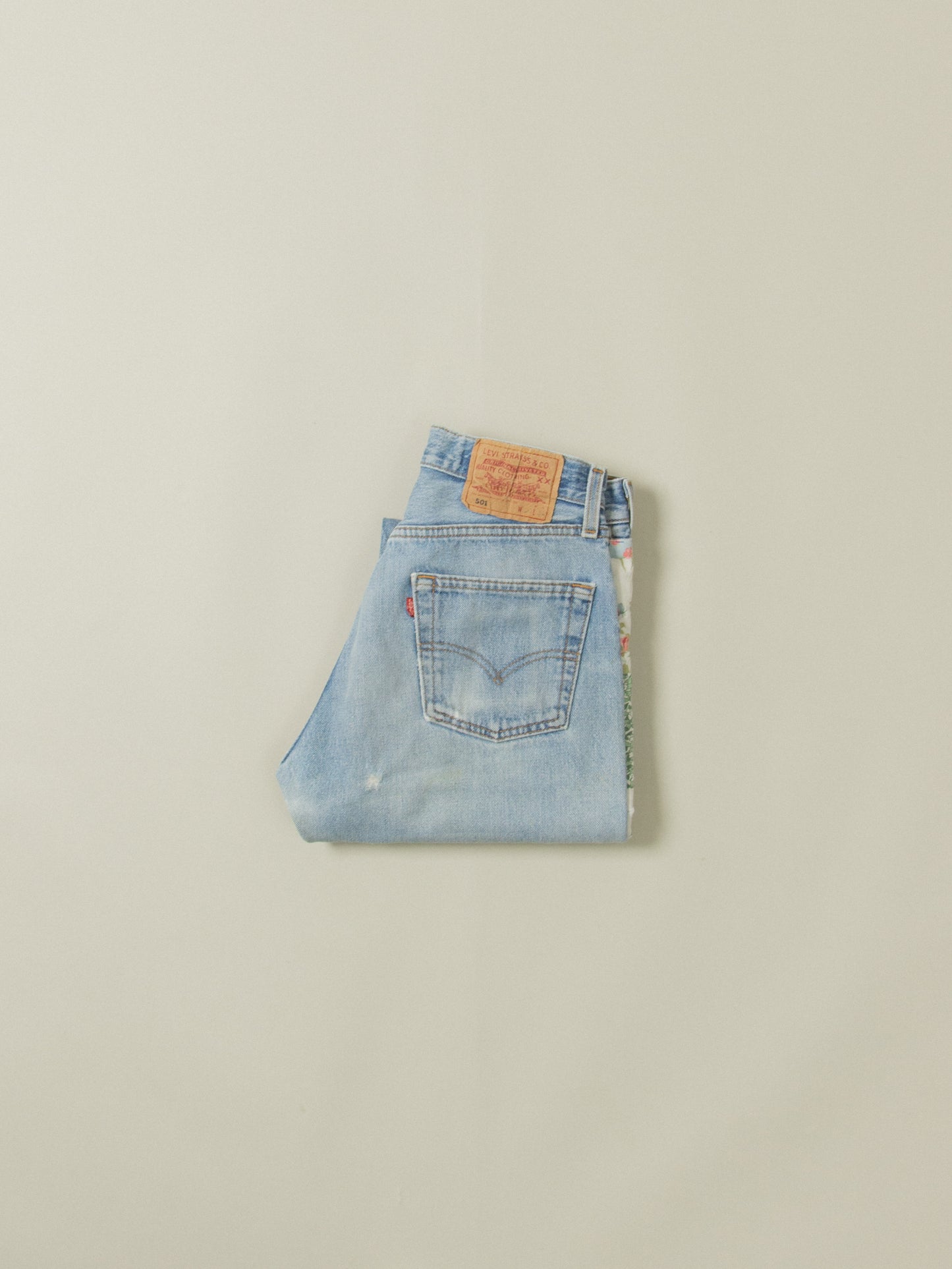 Vtg Customized Levi's 501 (28x31)