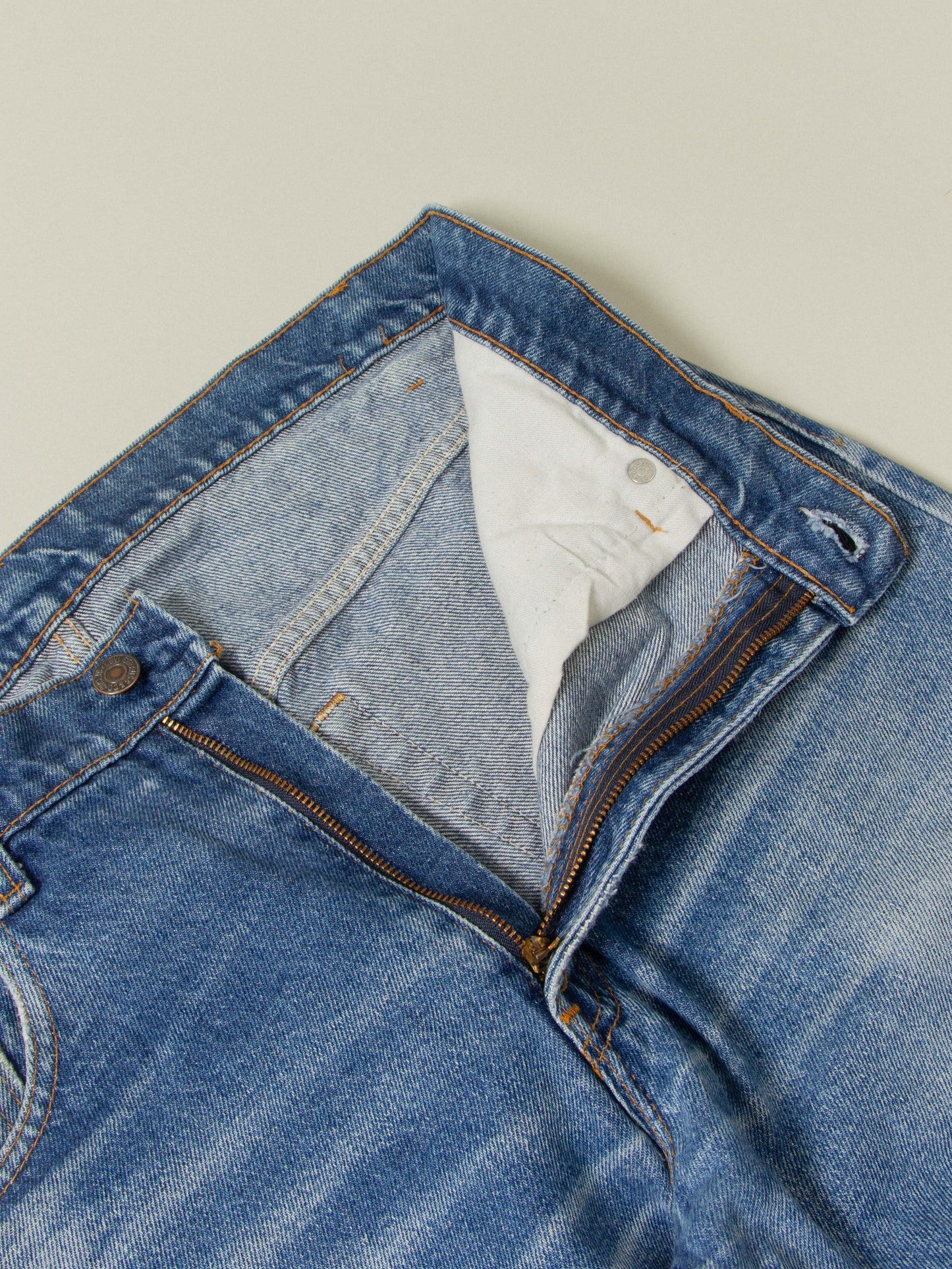 Vtg 1980s Levi's 505 - Made in USA (32x33)
