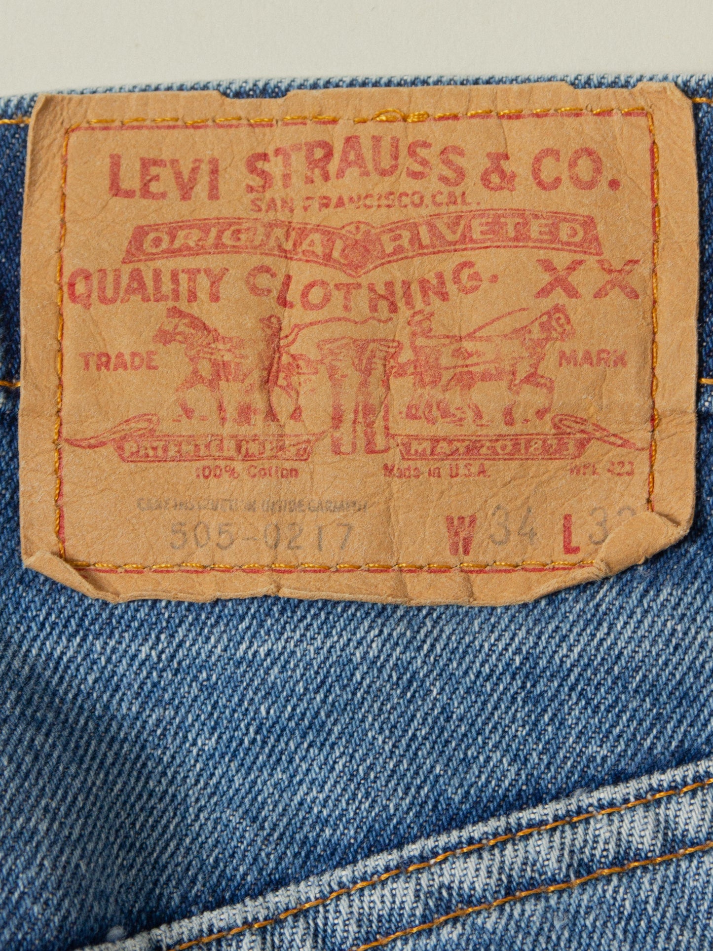 Vtg 1980s Levi's 505 - Made in USA (32x33)