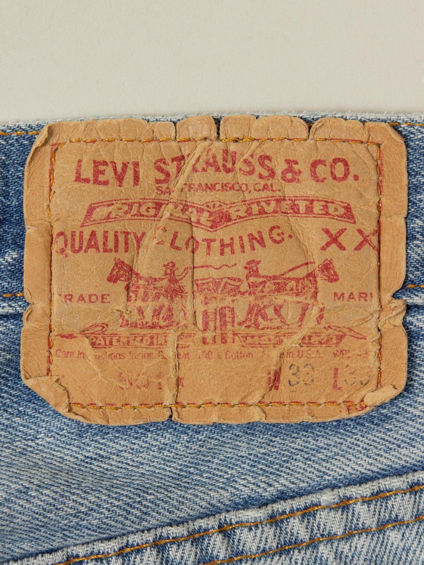 Vtg 1980s Levi's 501 - Made in USA (32x34)