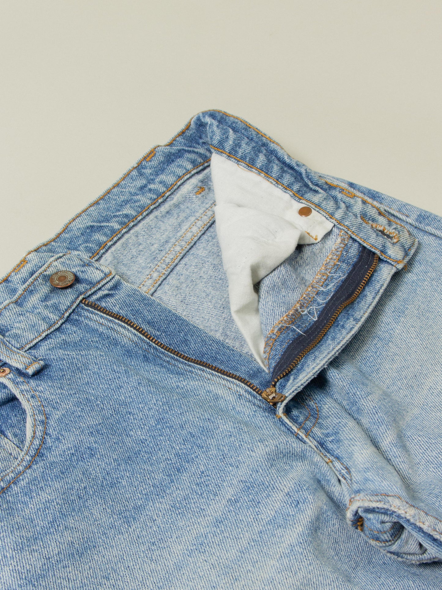 Vtg 1990s Levi's 505 - Made in USA (32x31)