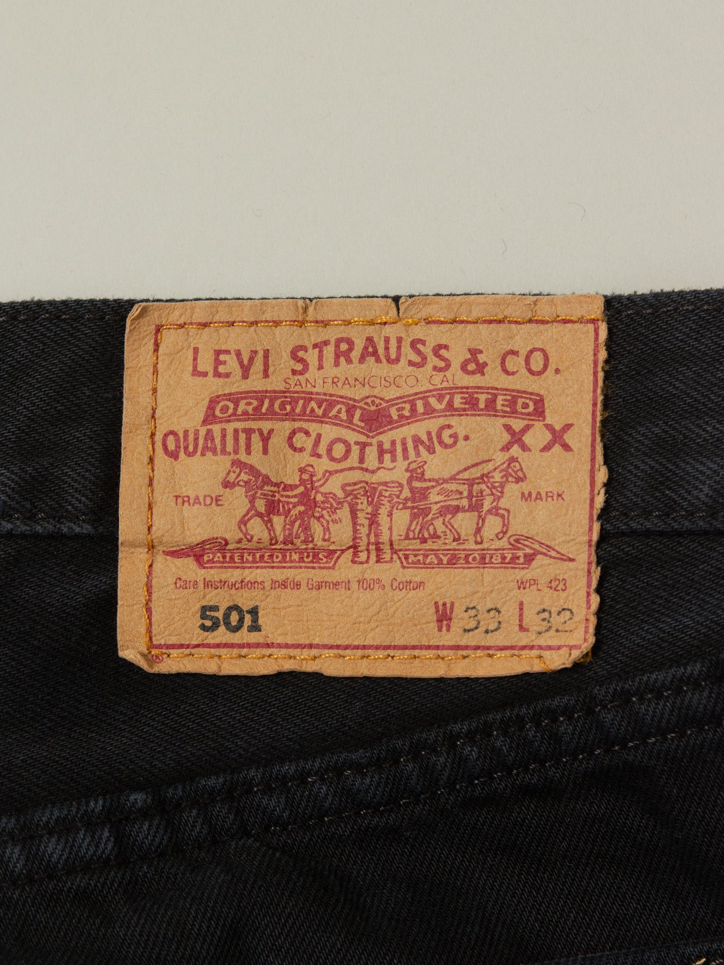 Vtg Early 2000s Black Levi's 501 (32x28)