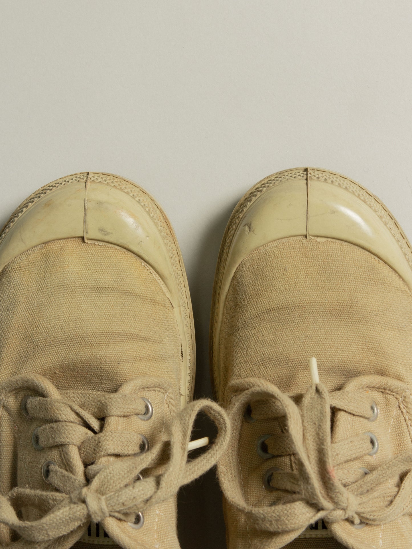 Vtg 1990s Khaki Low-Top Palladium - Made in France (EU38)