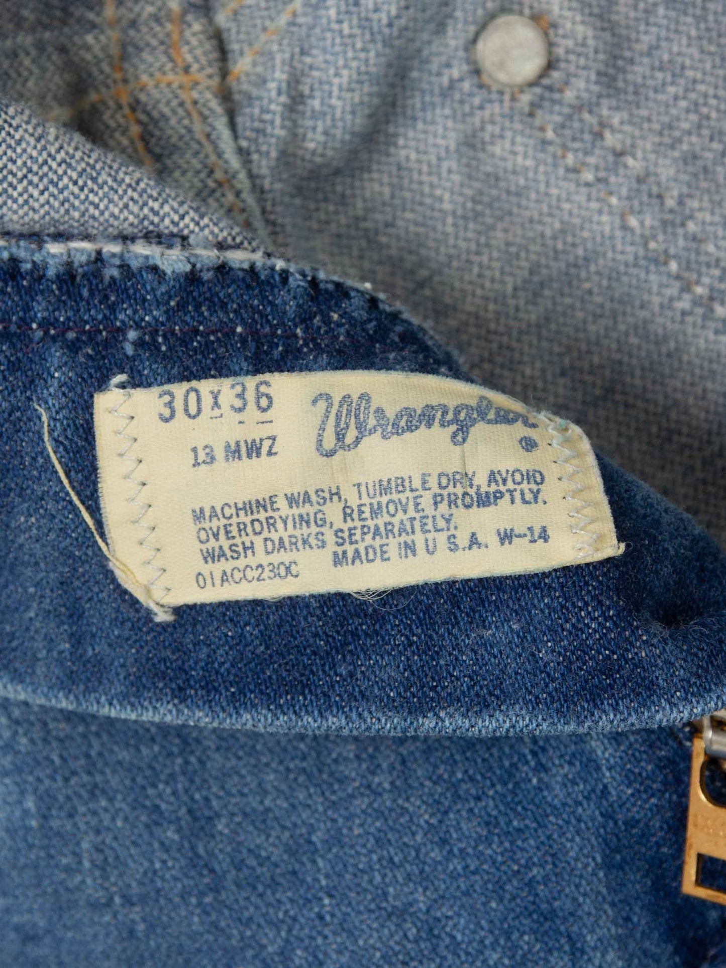 Vtg 1970s Wrangler Bootcut Jeans (28x36)