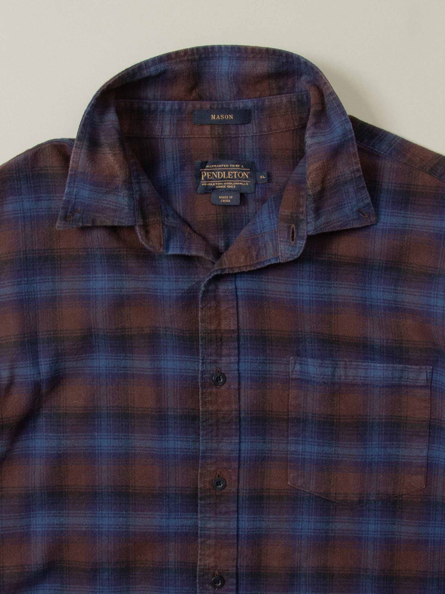 2000s Plaid Pendleton Flannel Shirt (L)