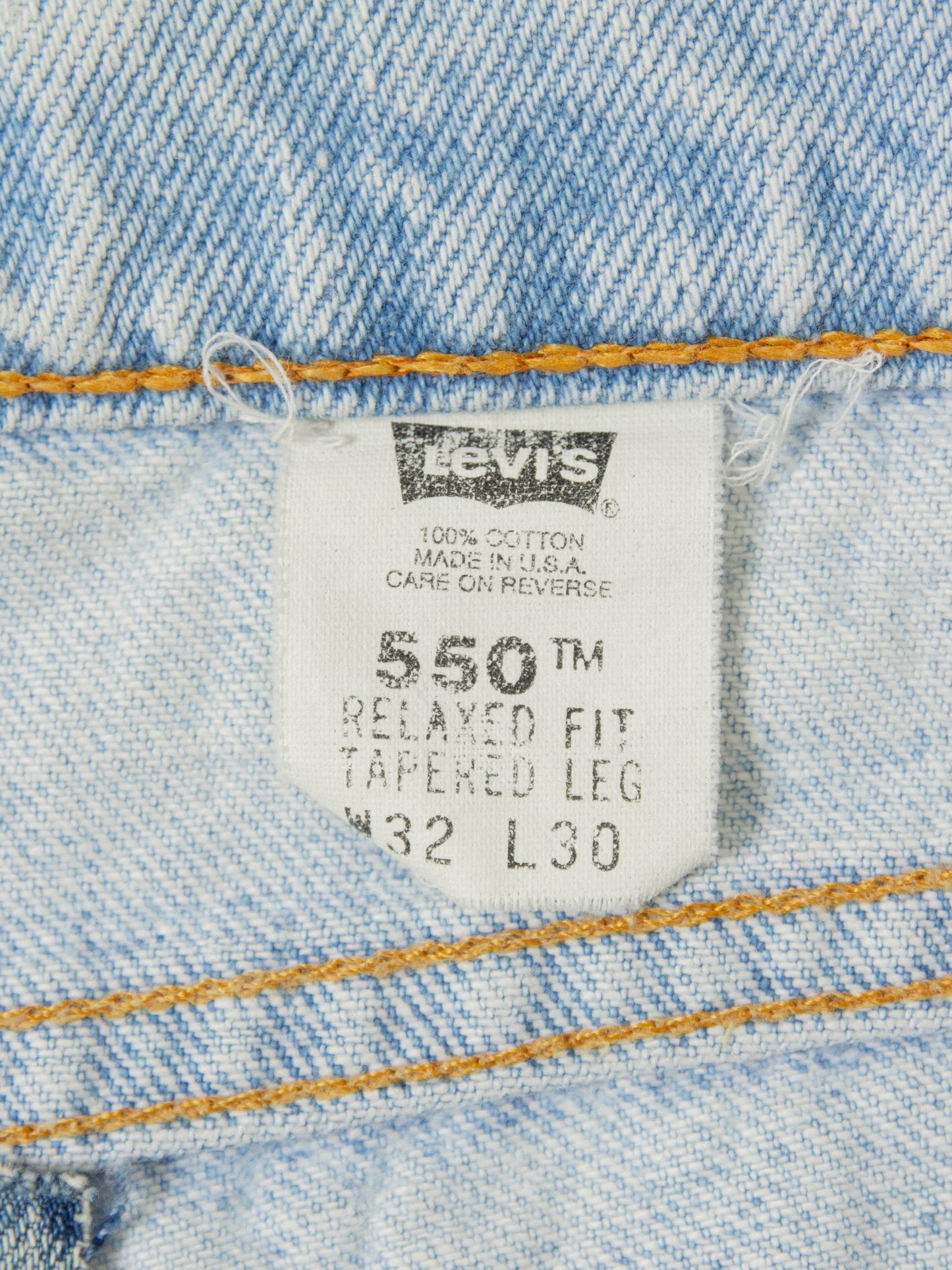 Vtg 1990s Levi's 550 - Made in USA (32x30)