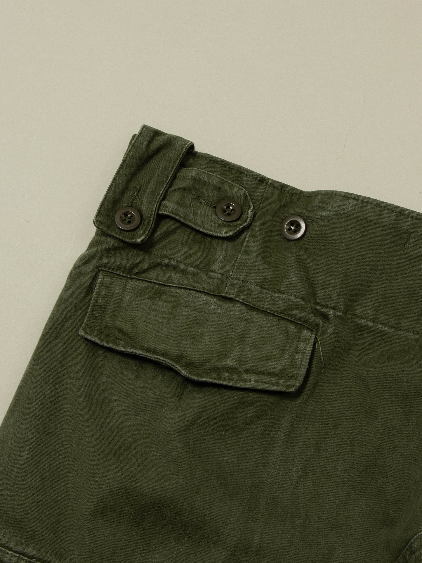 Vtg 1970s Army Cargo Shorts (40-42")