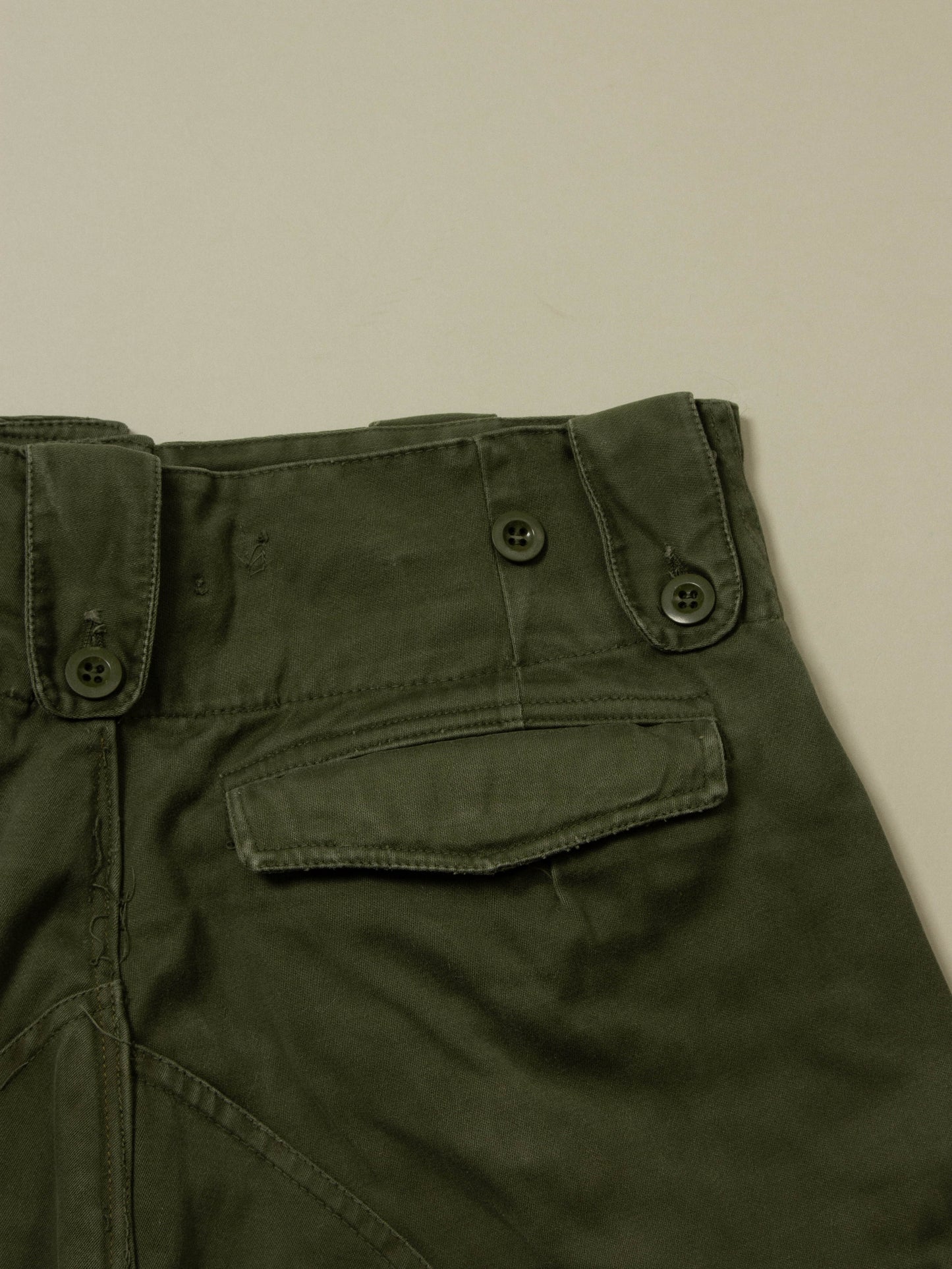 Vtg 1960s Army Cargo Shorts (30-32")