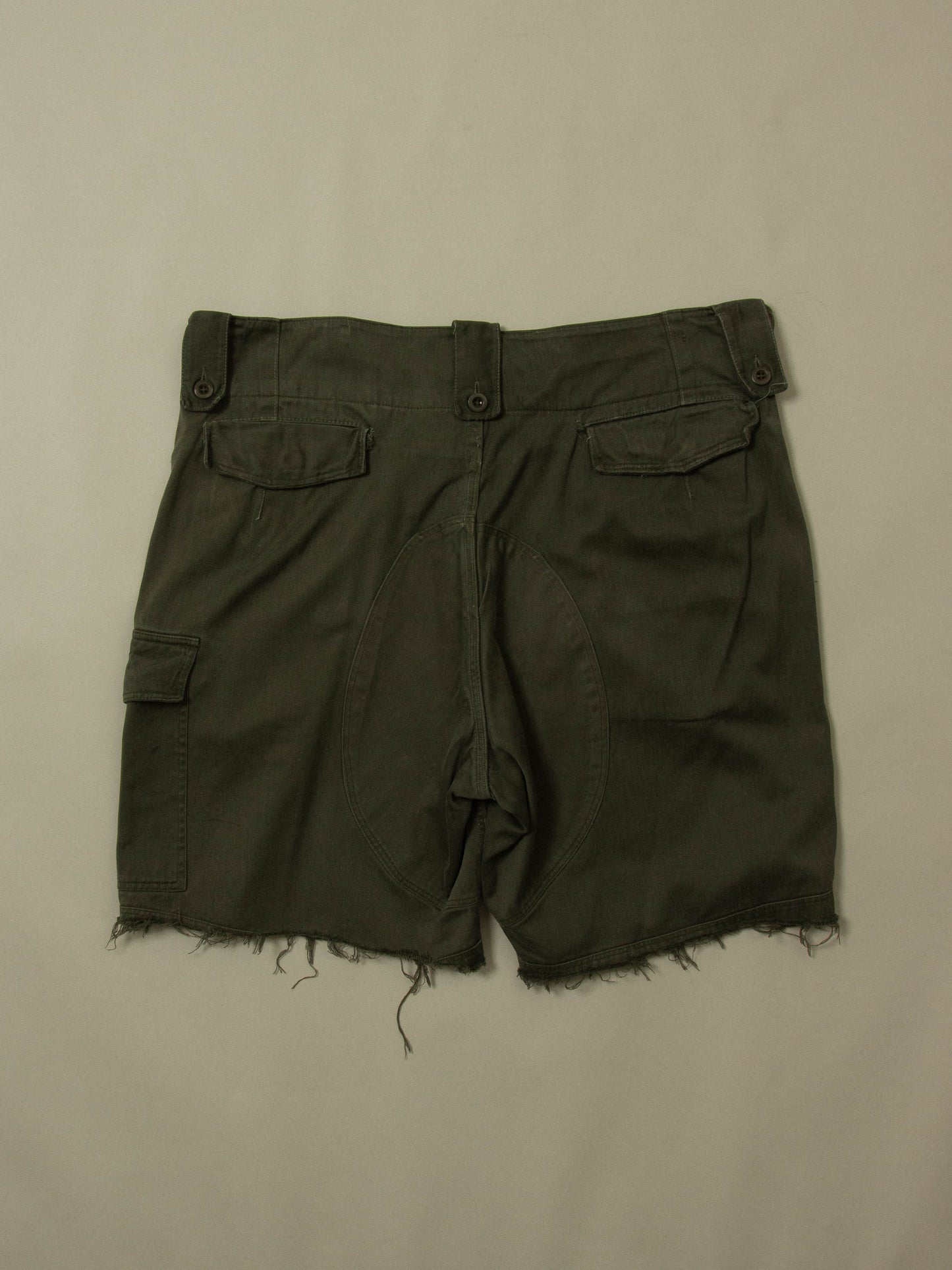 Vtg 1970s Army Cargo Shorts (42")