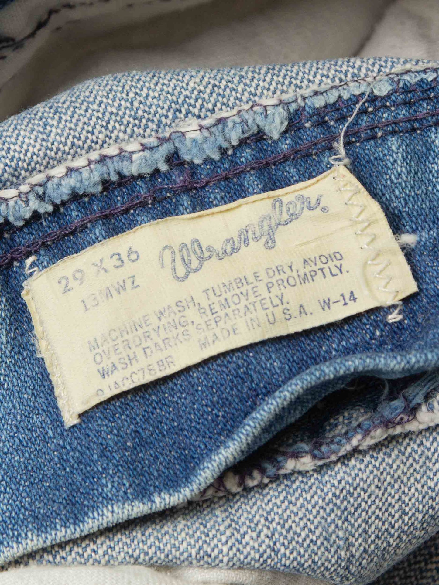 Vtg 1980s Wrangler Jeans – Made in USA (28x30)