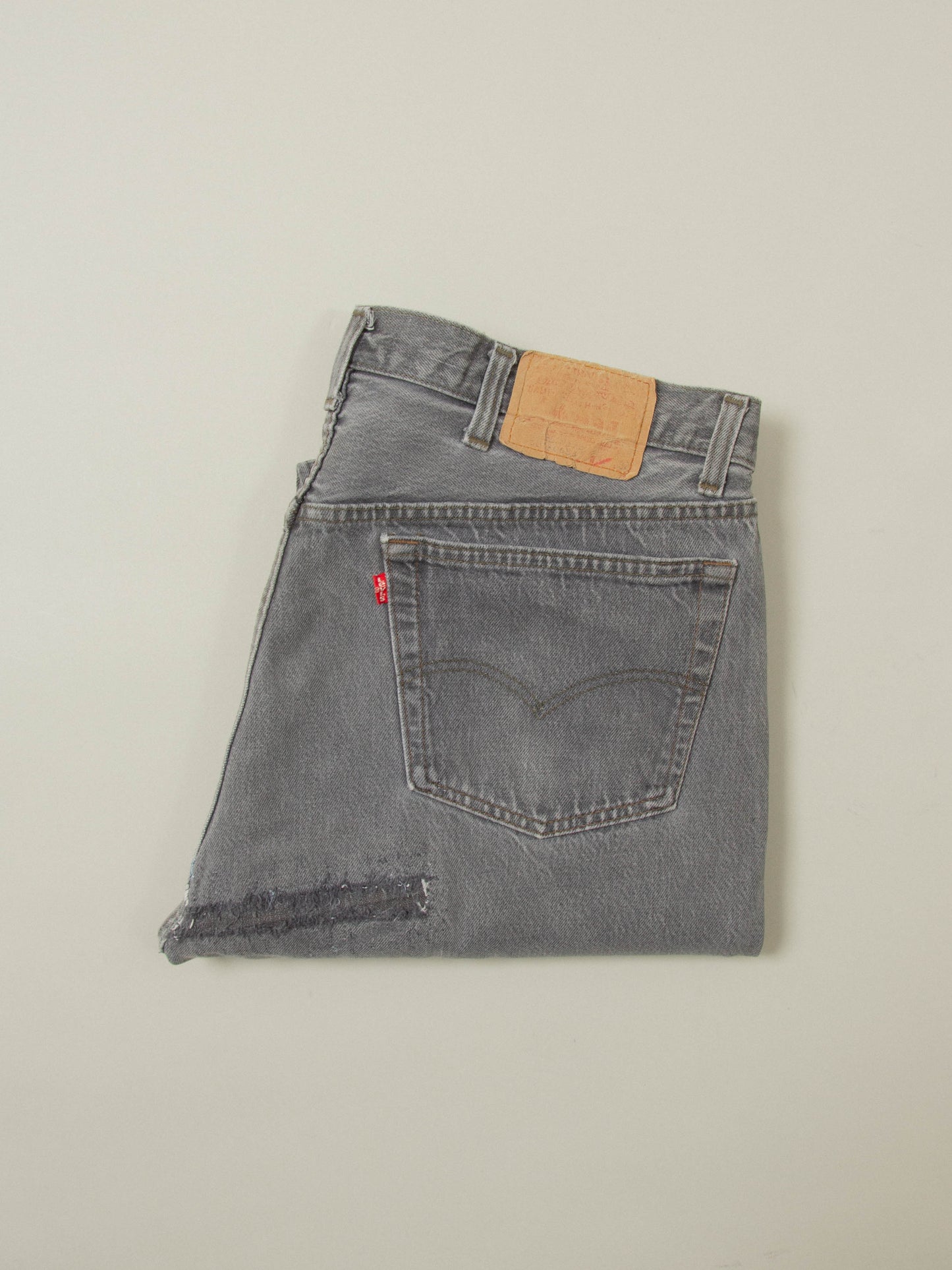 Vtg 1990s Levi's 501 Jeans - Made in USA (38x32)
