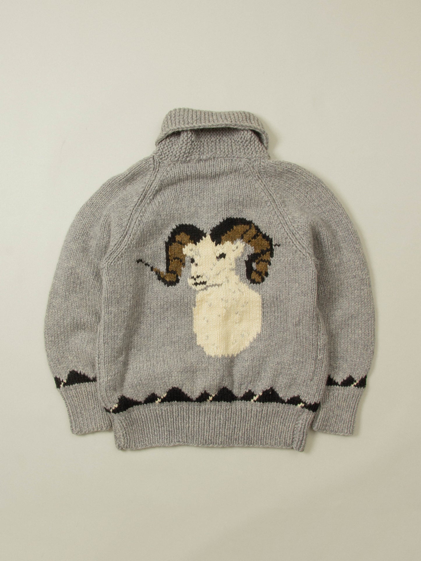 Vtg 1960s Cowichan Wool Sweater (M)