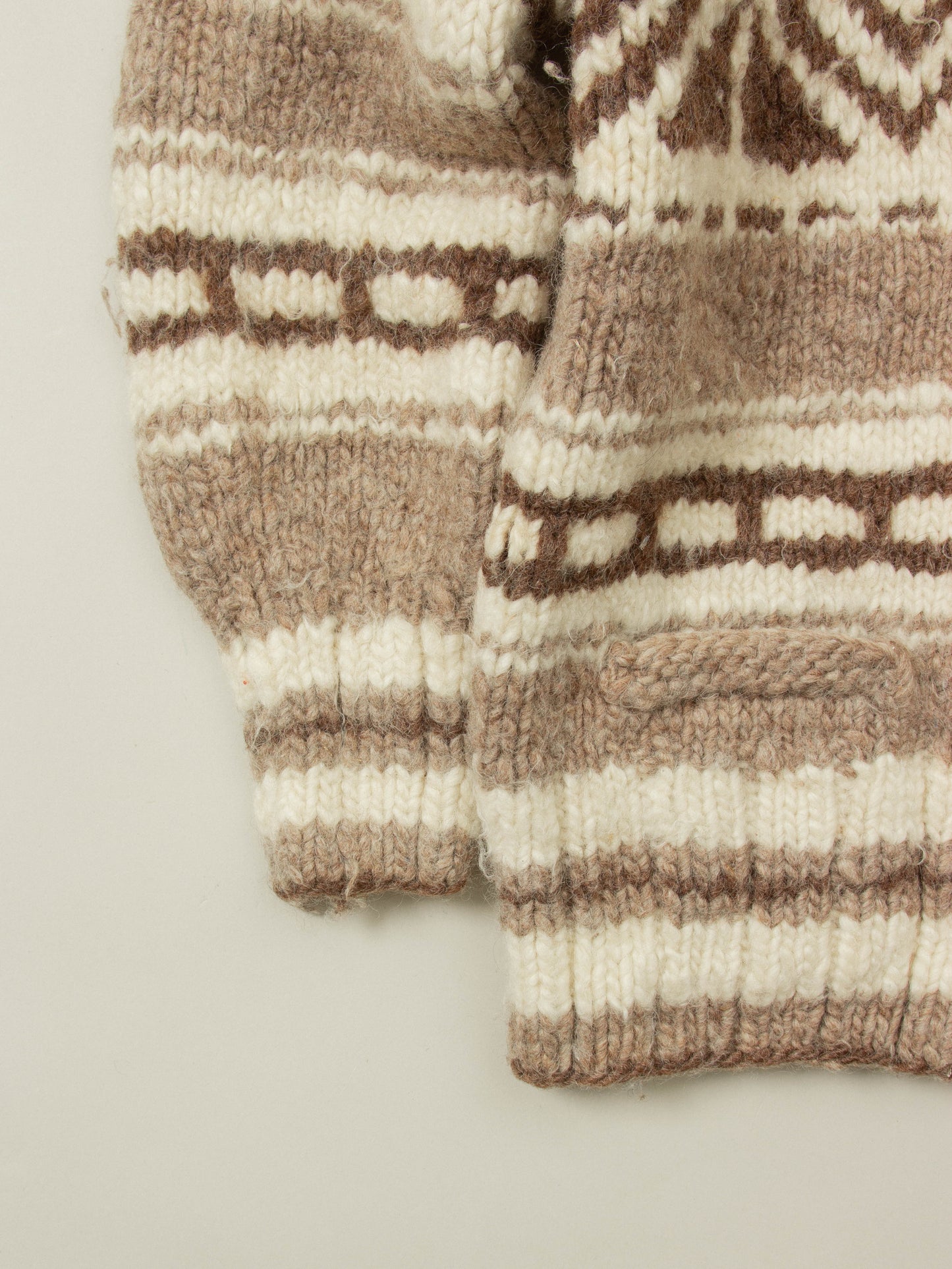 Vtg 1960s Cowichan Wool Sweater (XS)