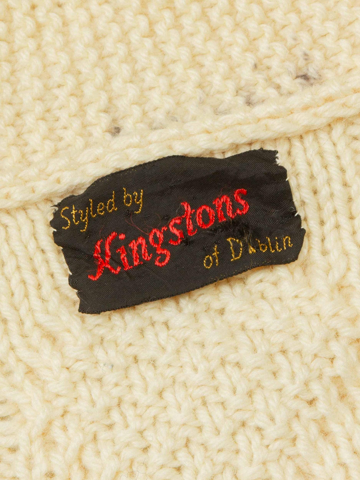 Vtg 1970s Cable Knit Wool Sweater – Made in Ireland (M/L)
