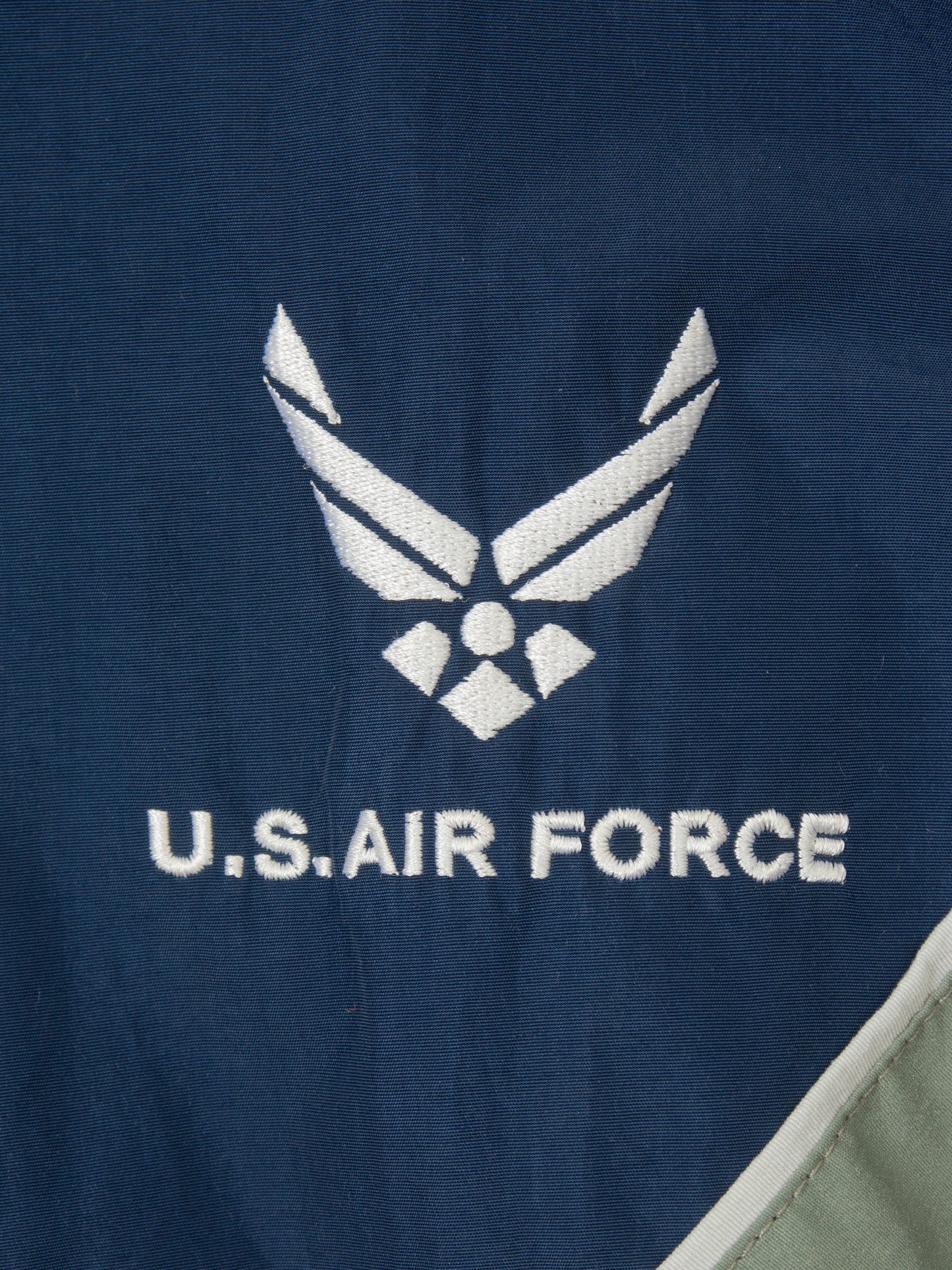 Vtg US Air Force Physical Training Reflective Windbreaker Jacket