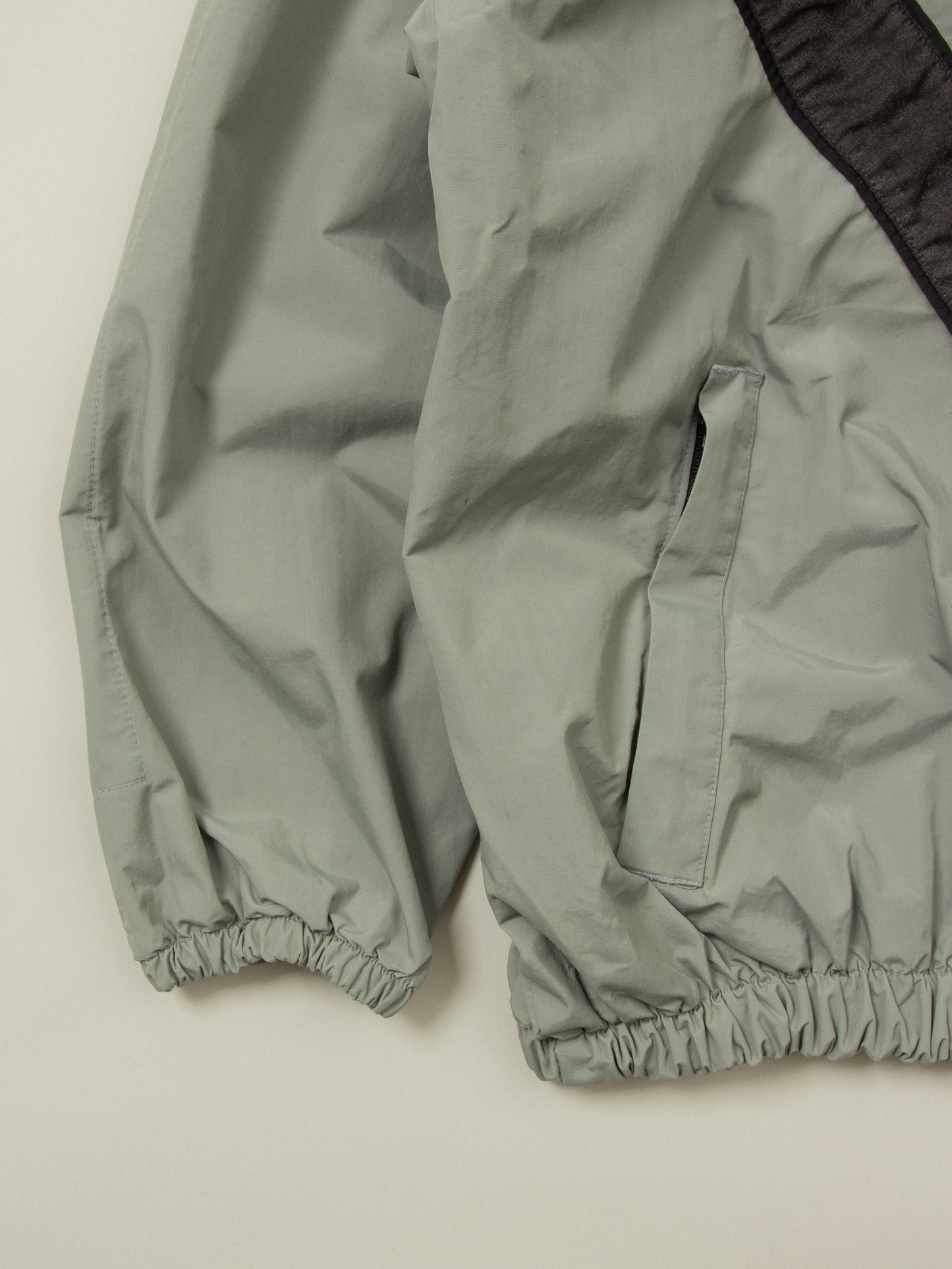 Vtg US Army Physical Training Reflective Windbreaker Jacket