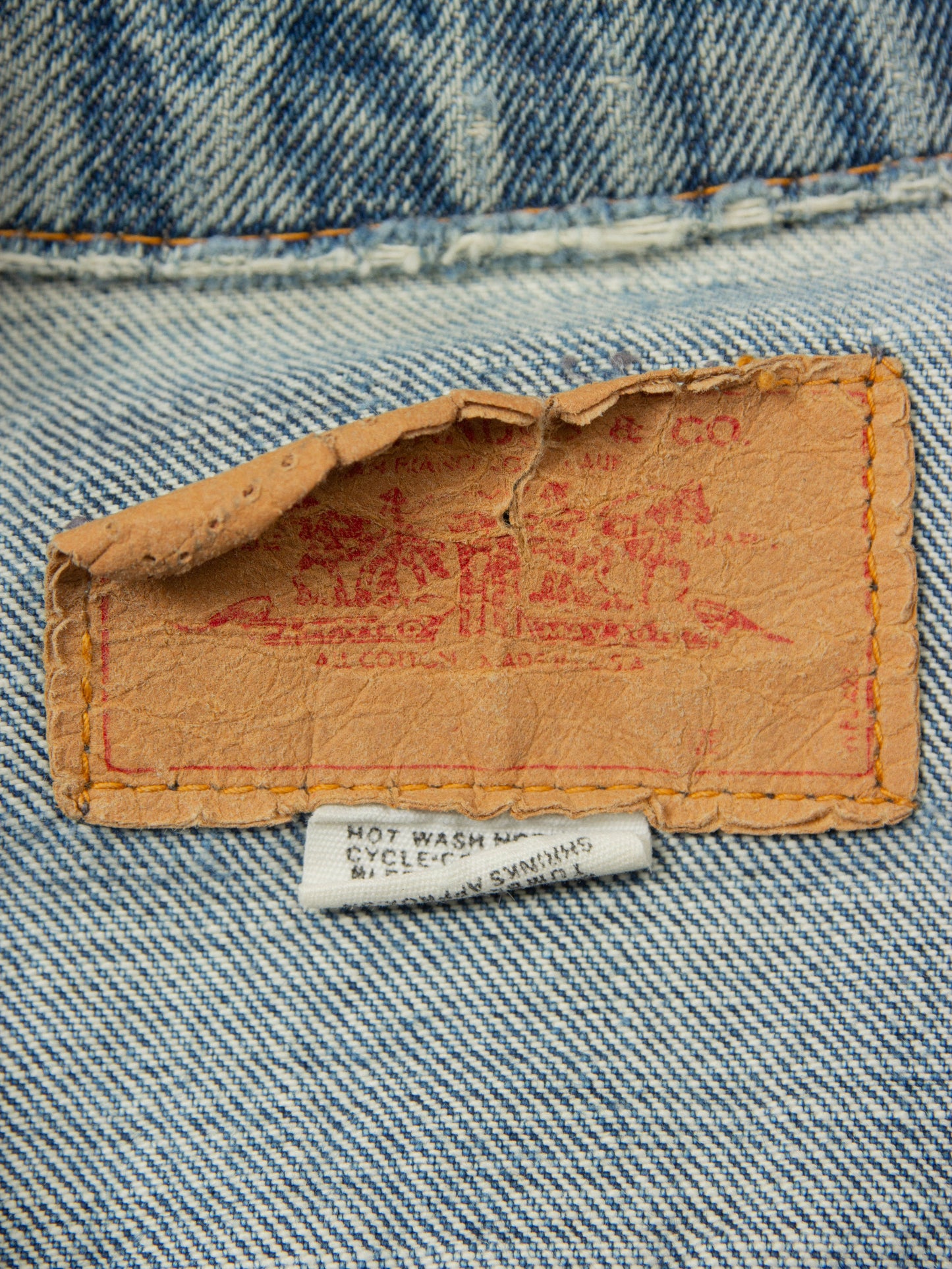 Vtg 1970s Levi's Denim Trucker Jacket - Made in USA (S)