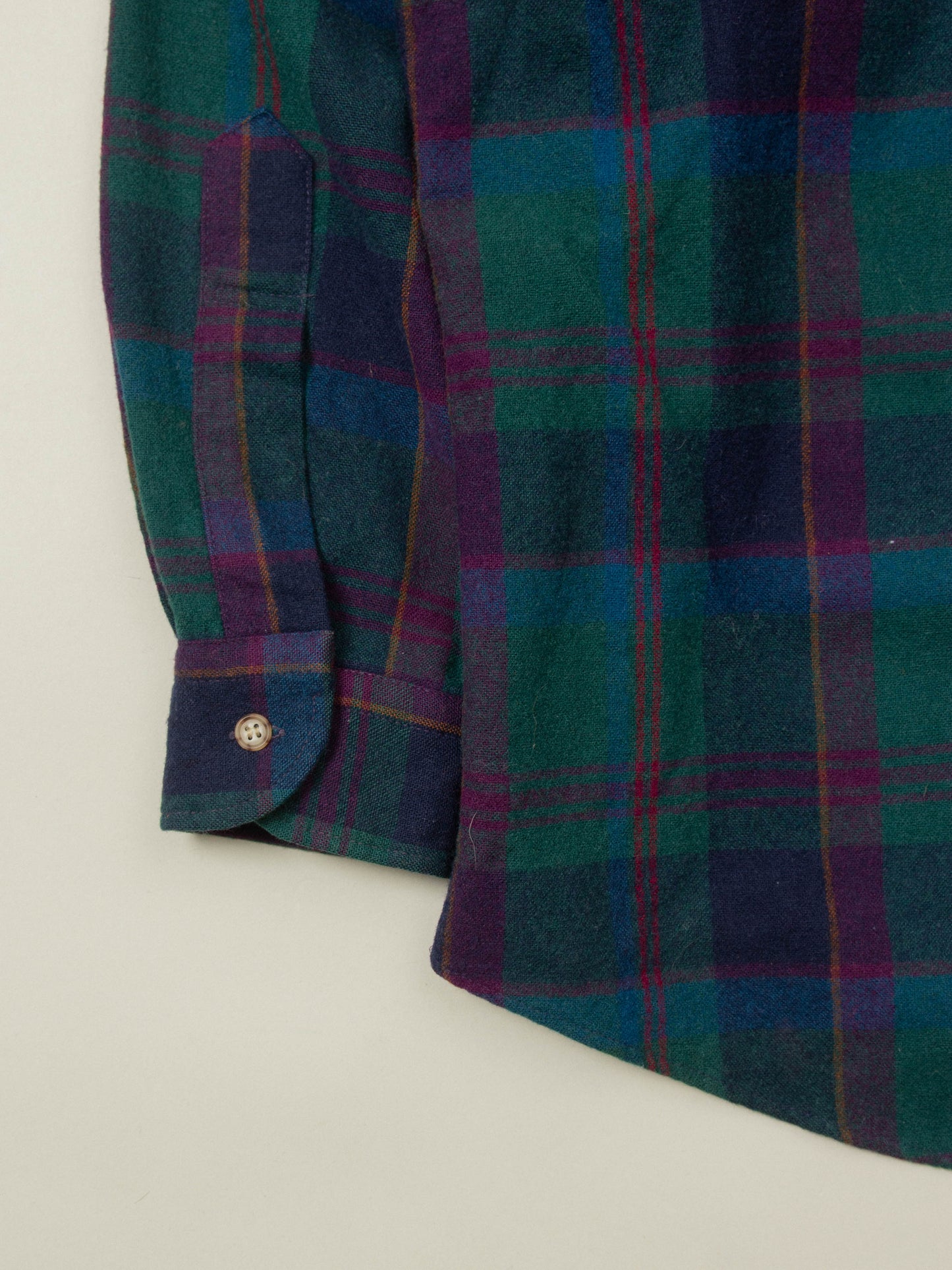 Vtg 1960s Pendleton Wool Shirt – Made in USA (L)