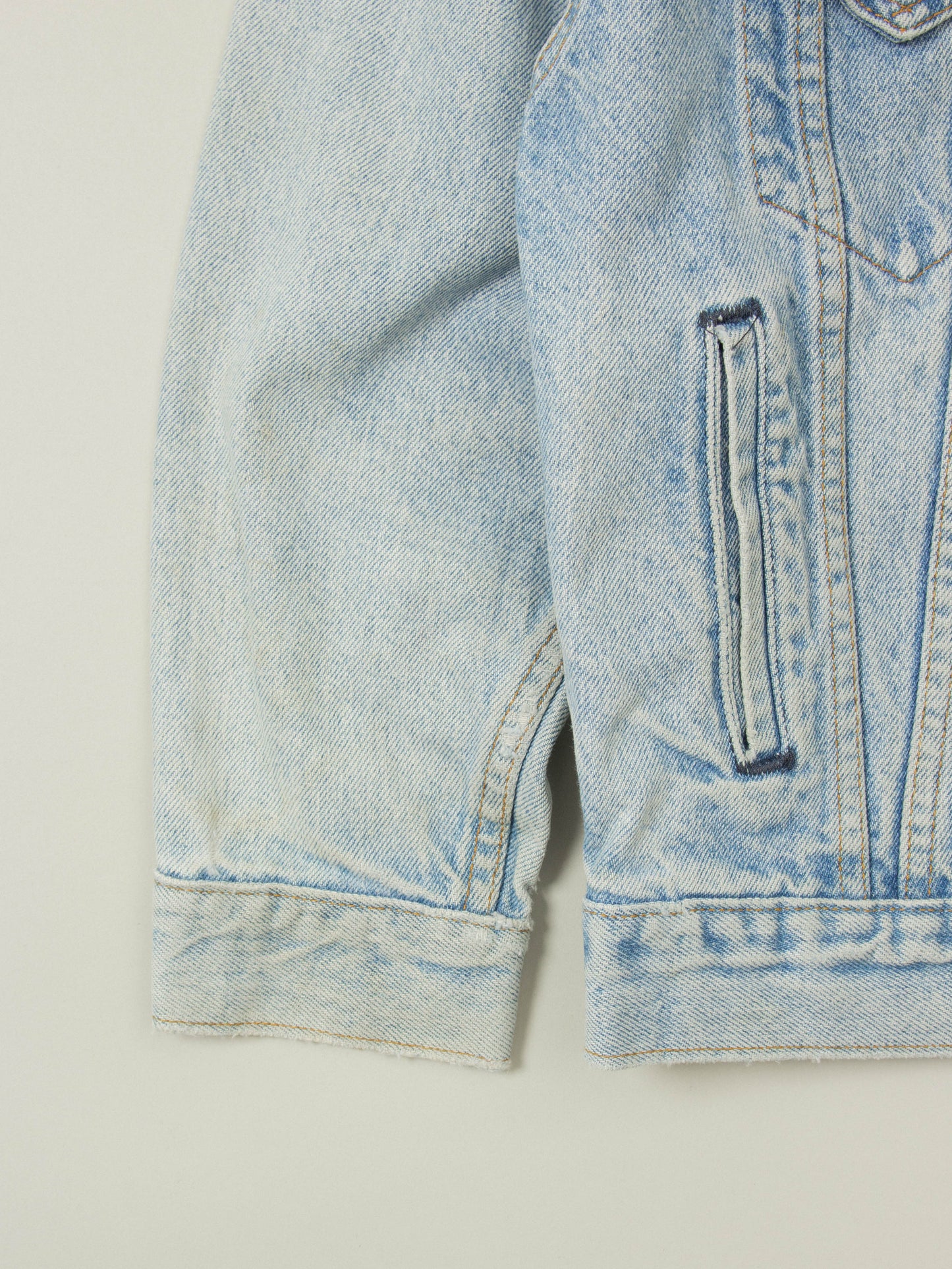 Vtg 1990s Levi's Denim Trucker Jacket - Made in USA (XS)
