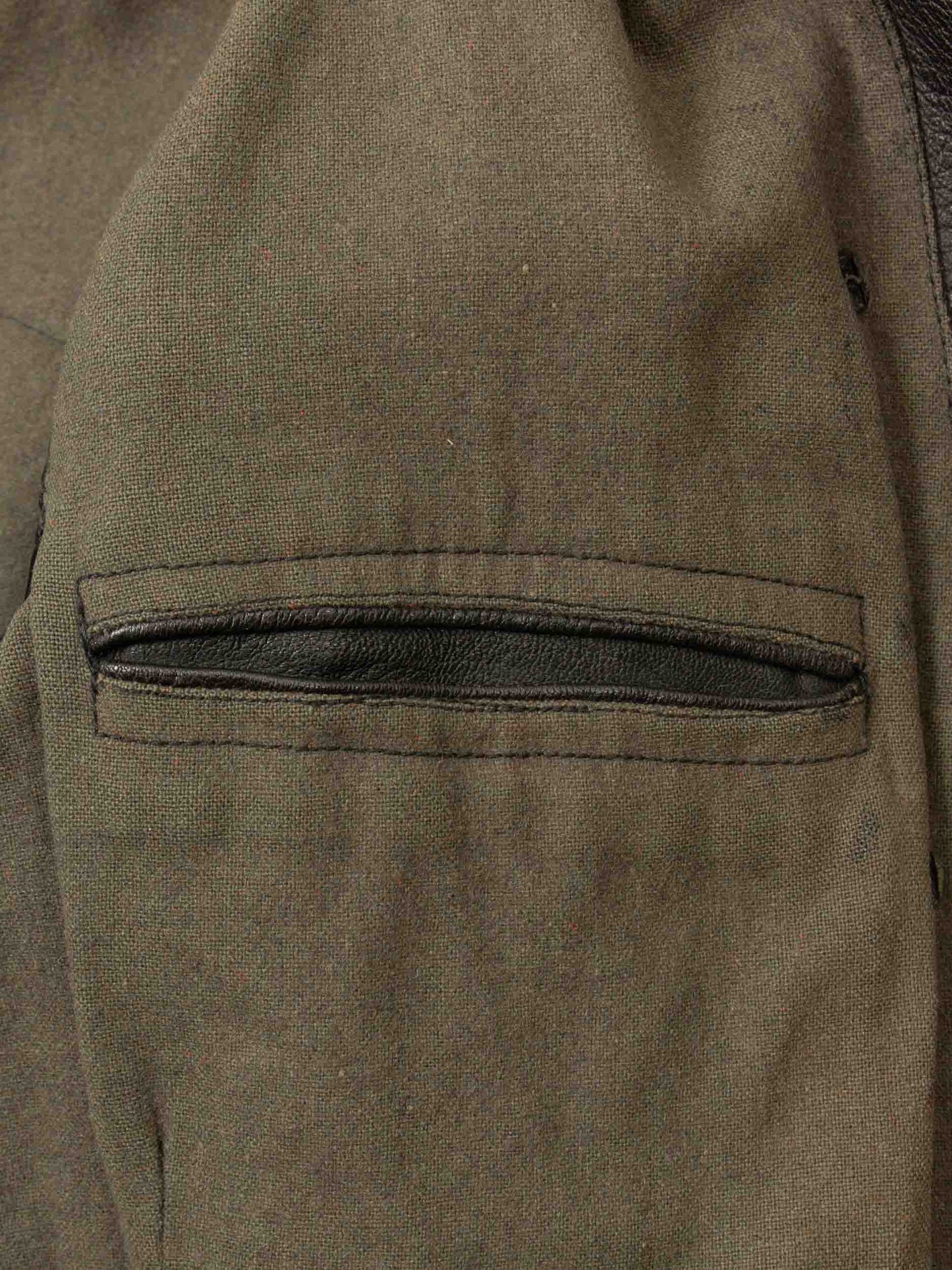 Vtg Rare 1940s Swedish Army Fringed Leather Jacket (M/L)