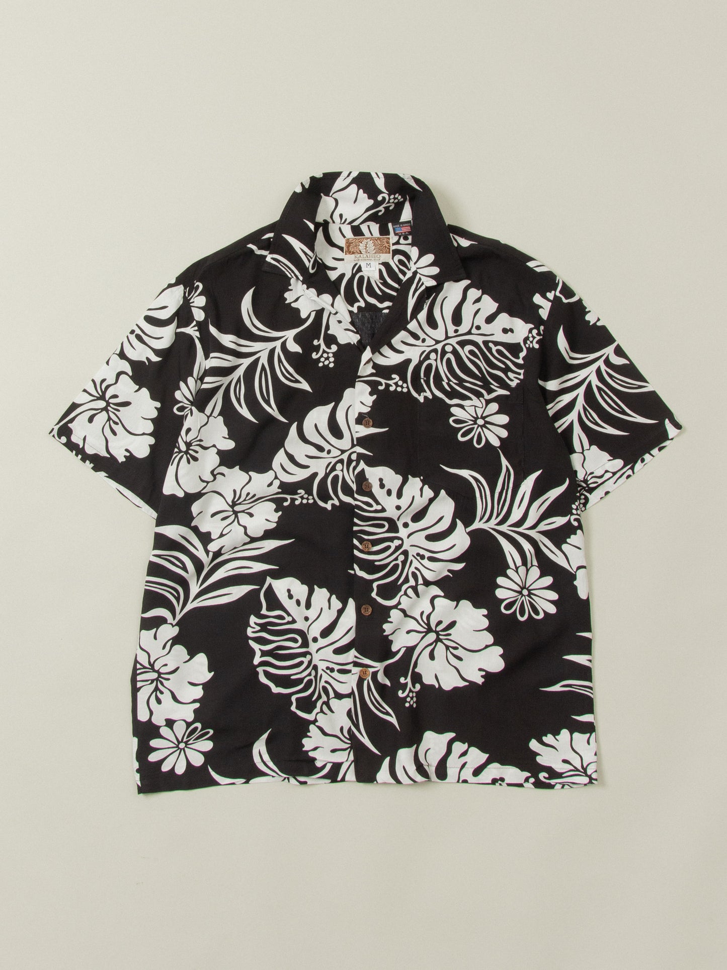 Vtg 1990s Hawaiian Shirt - Made in USA (M)