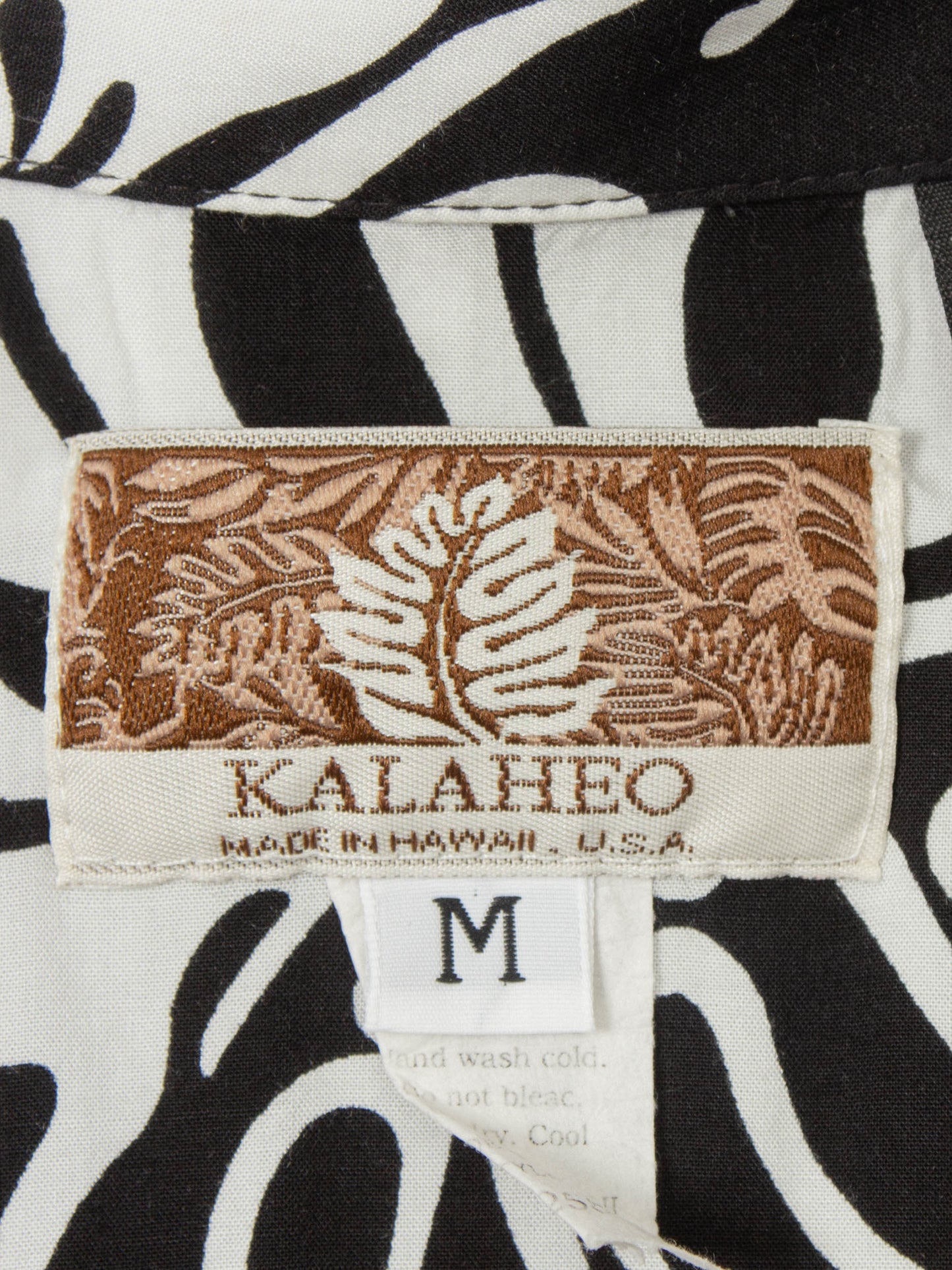 Vtg 1990s Hawaiian Shirt - Made in USA (M)