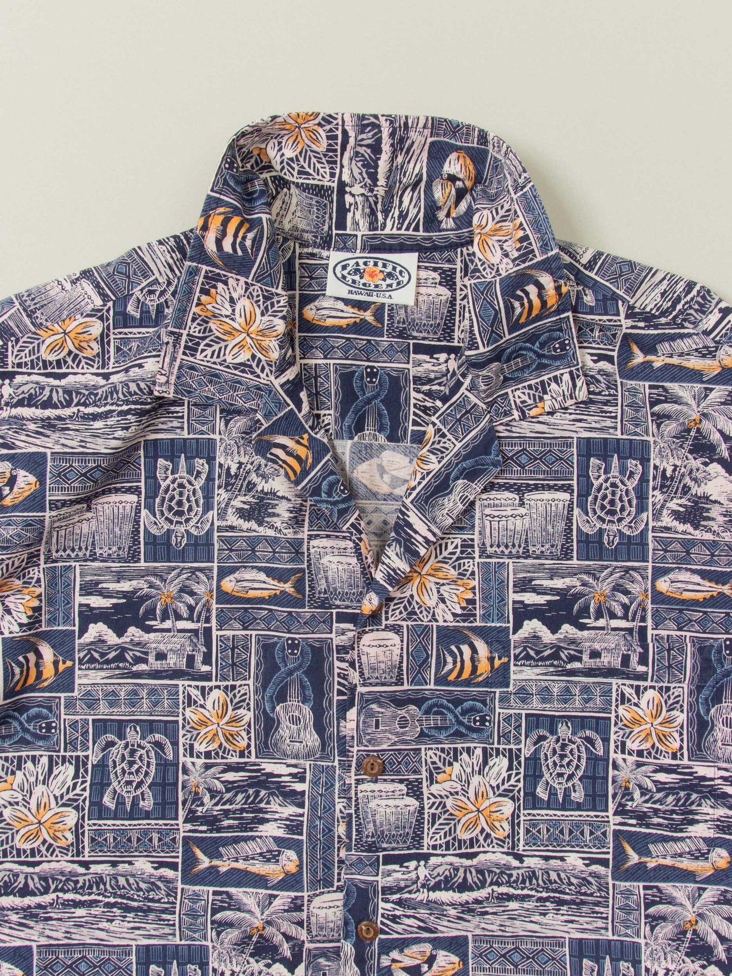 Vtg 1980s Hawaiian Shirt - Made in USA (L)