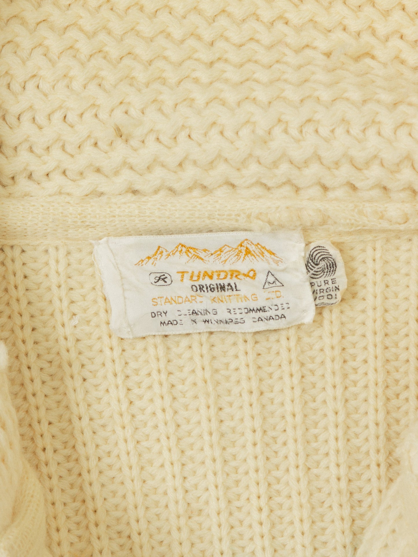 Vtg 1970s Curling Cowichan Wool Cardigan - Made in Canada (M)