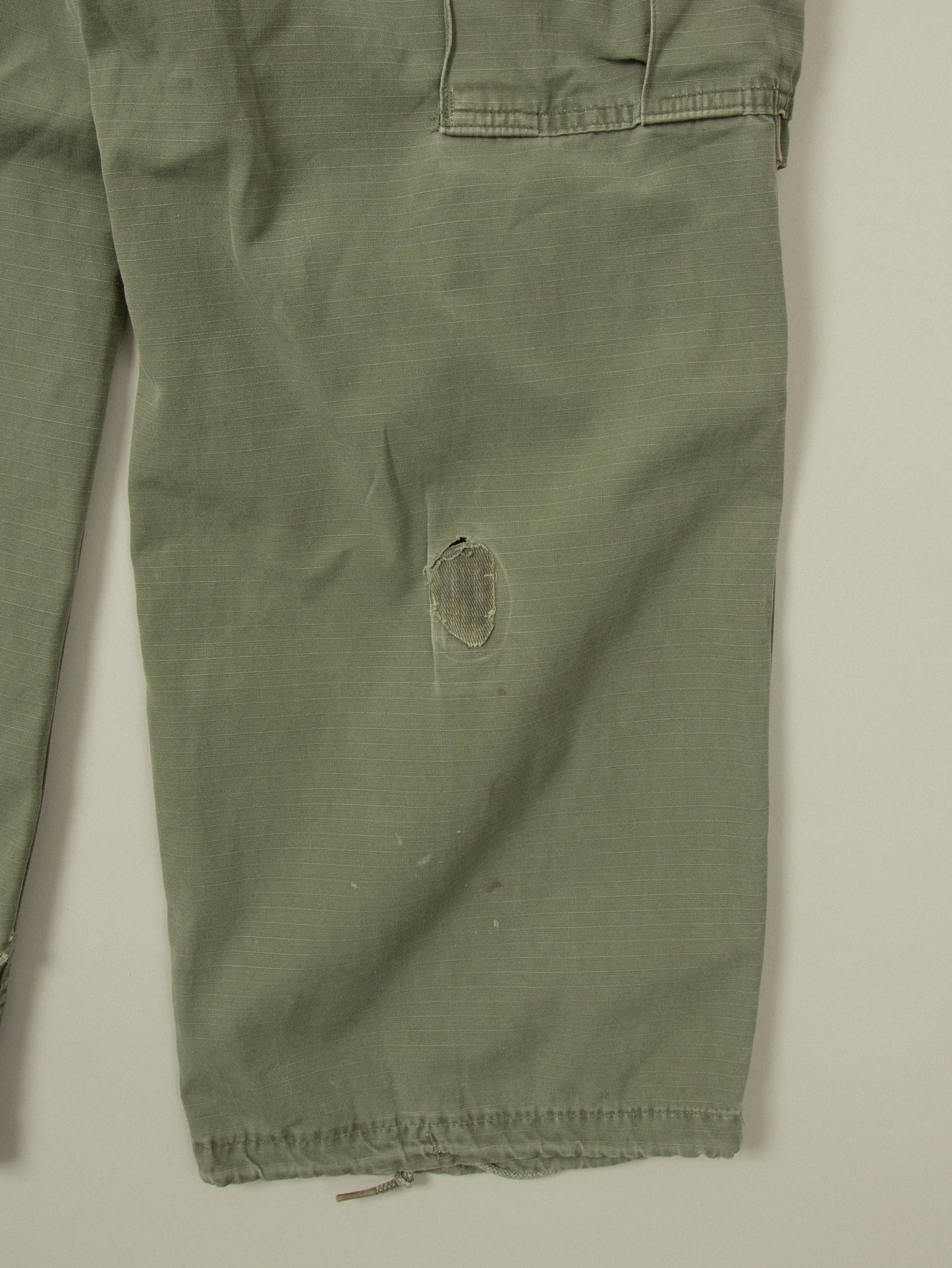 Vtg 1969 US Army 'Vietnam War' Jungle Trousers (S-Short)