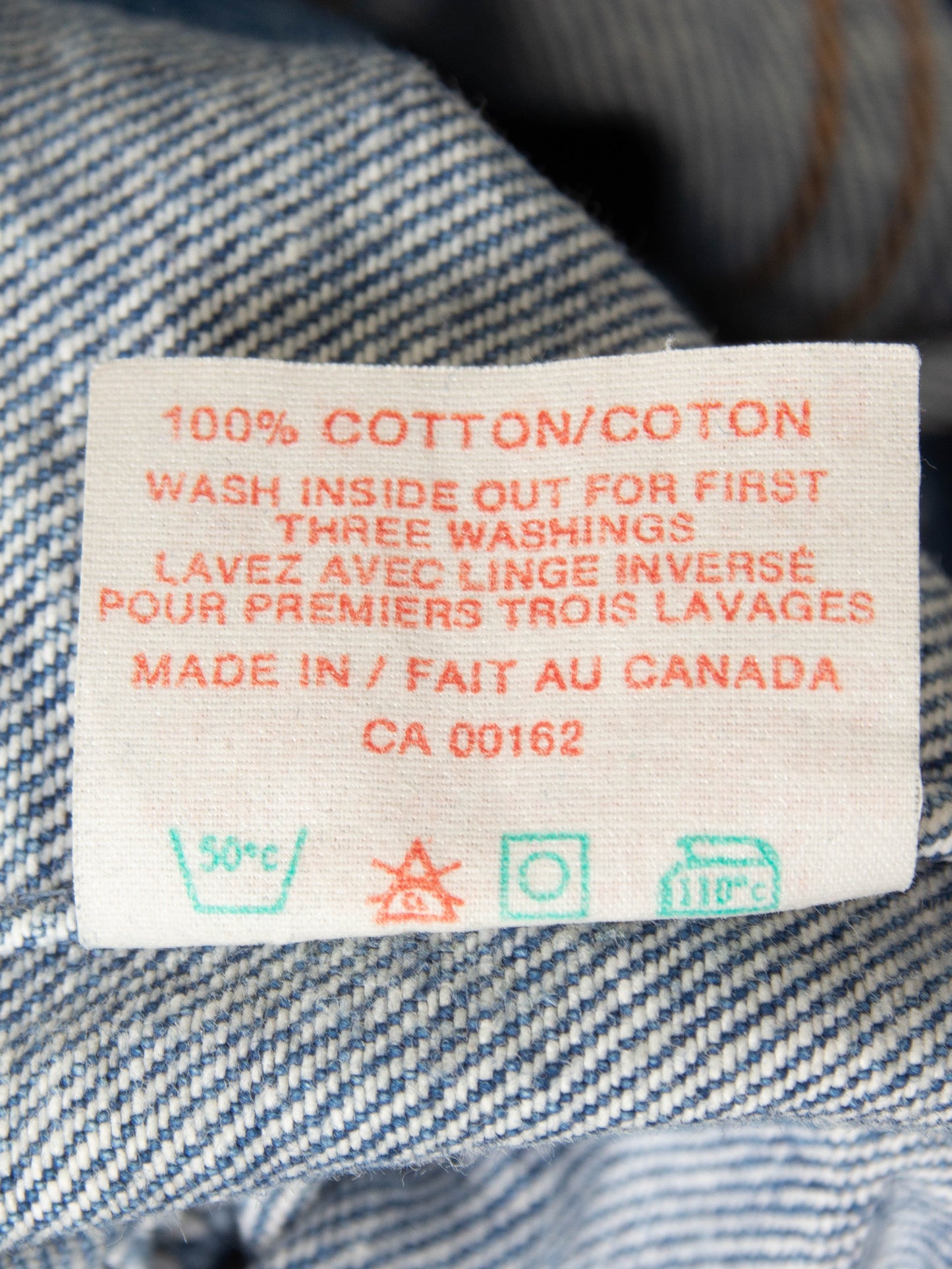 Vtg Levi's Denim Jacket - Made in Canada (XS)