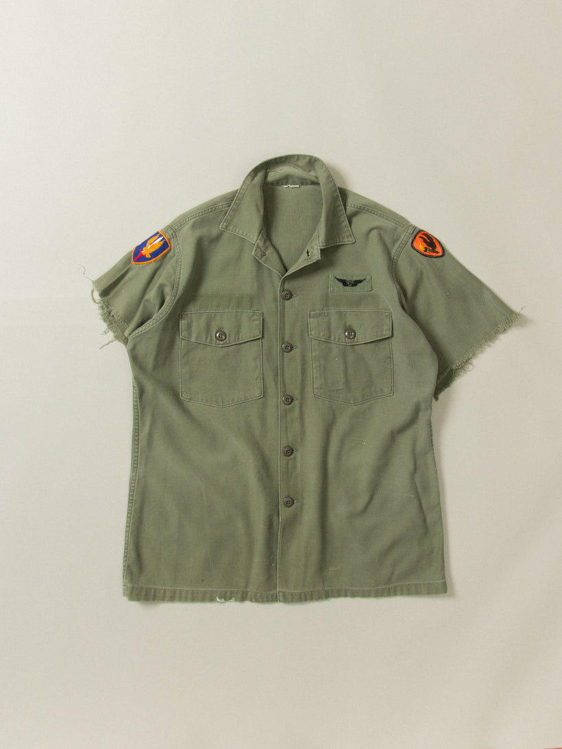Vtg 1960s US Army Cut-Off Type III Fatigue Shirt (M)