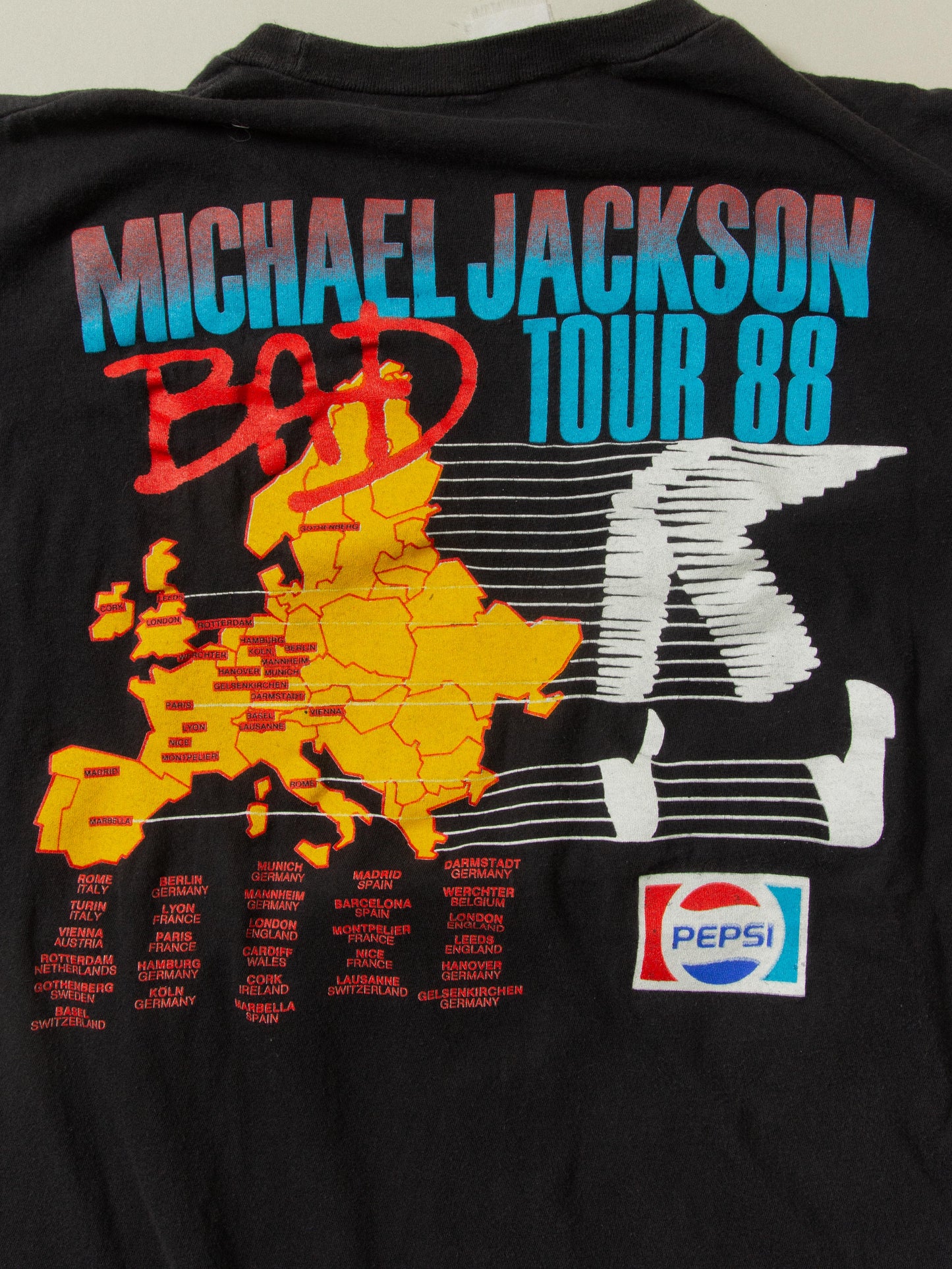 Vtg 1988 Michael Jackson "Bad Tour" Tee (S)