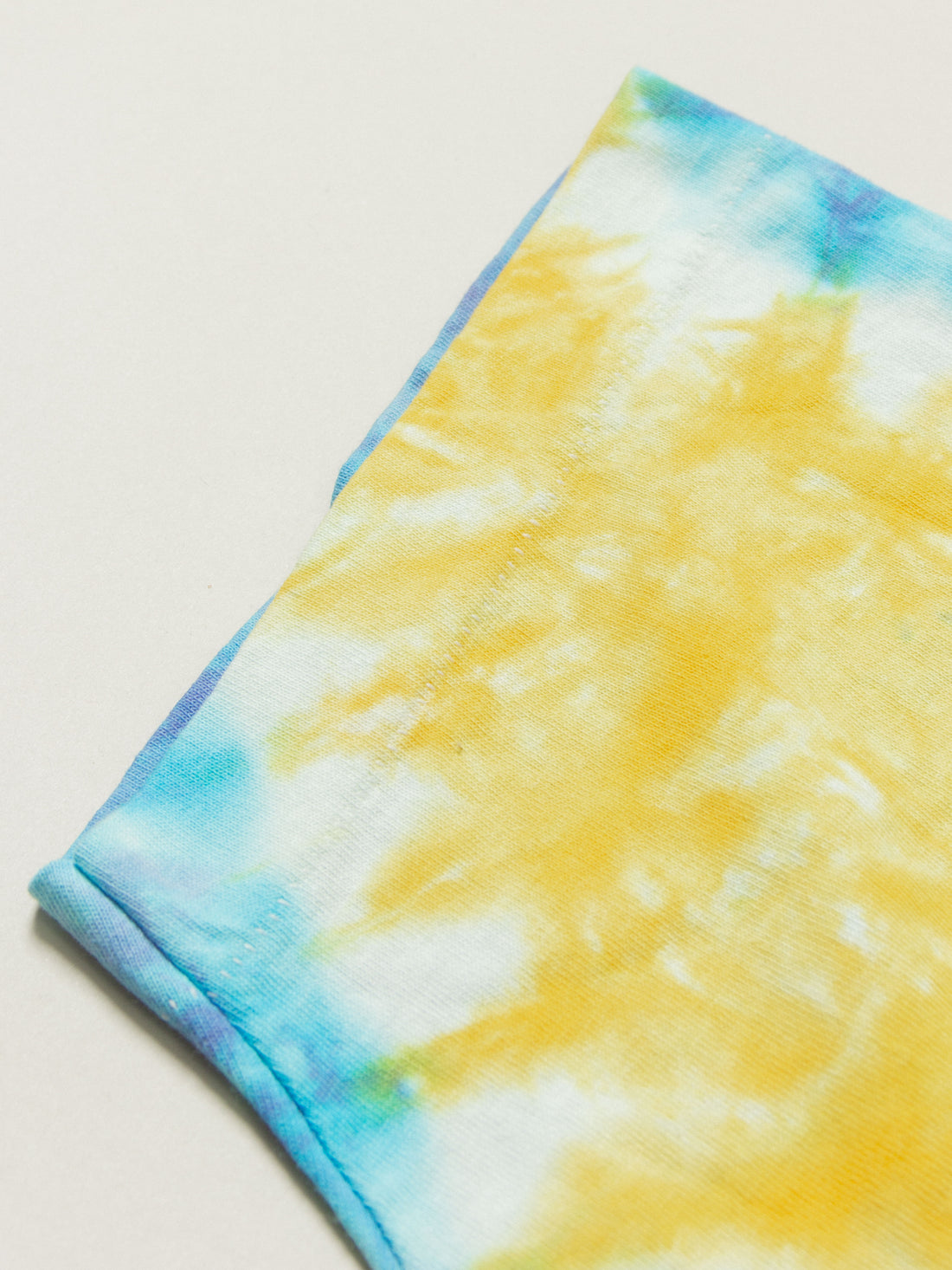 Vintage All Over Print Single-Stitched Guns N' Roses Tie Dye Tee. Fruit of The Loom tag. 