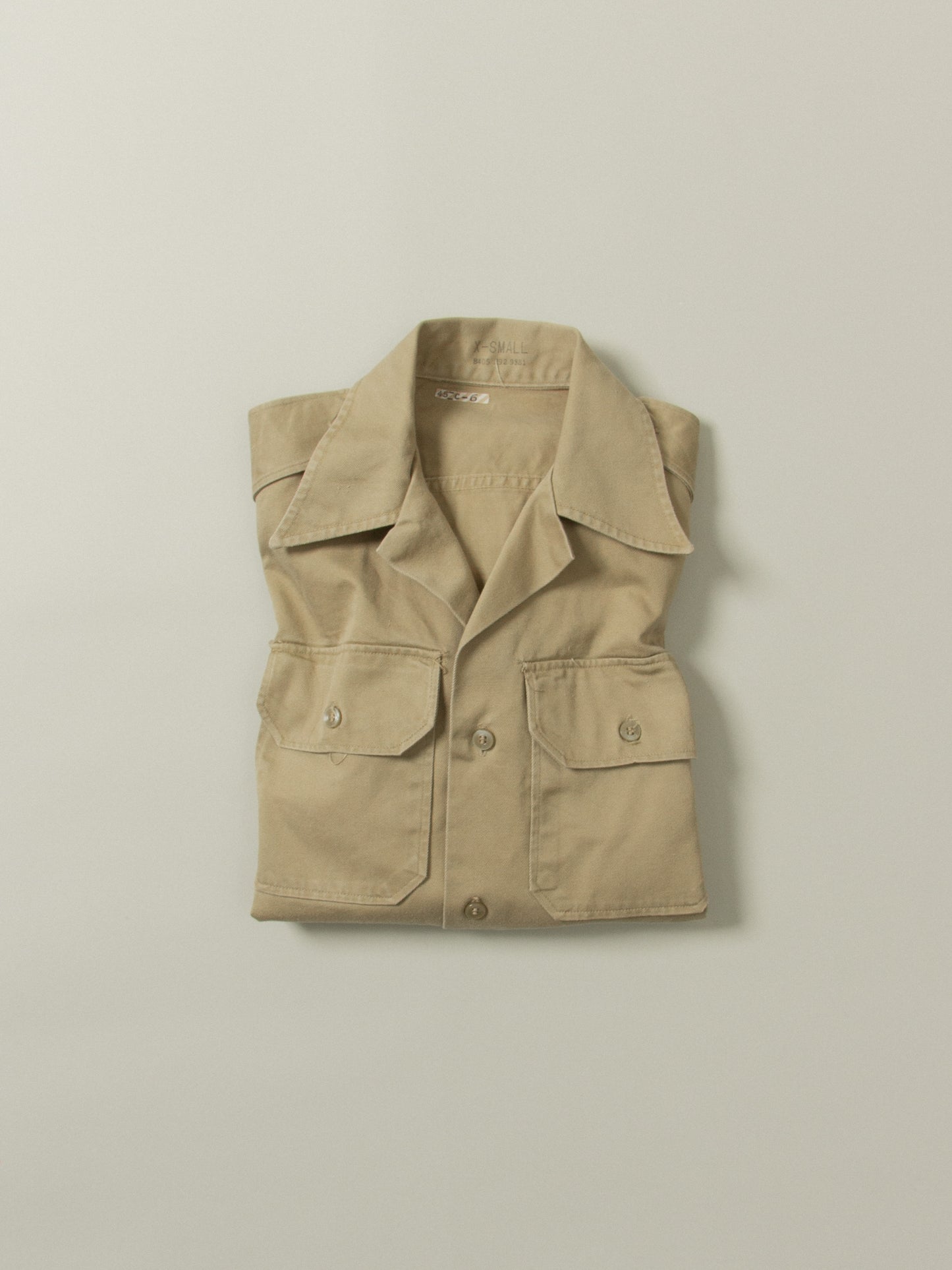 Vtg 1950s US Army Camp Collar Shirt (XS)