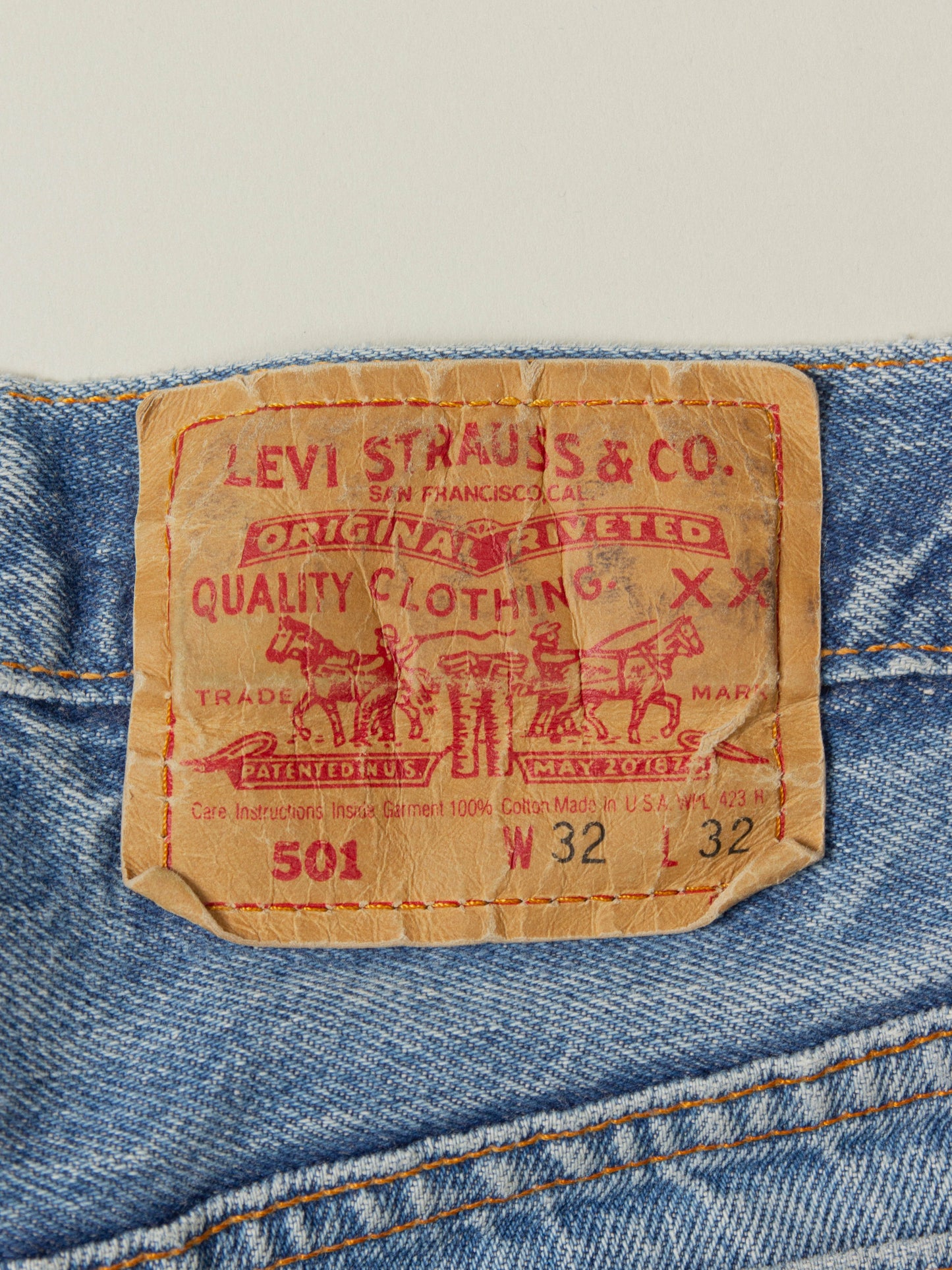 Vtg Levi's 501 - Made in USA (32x28)