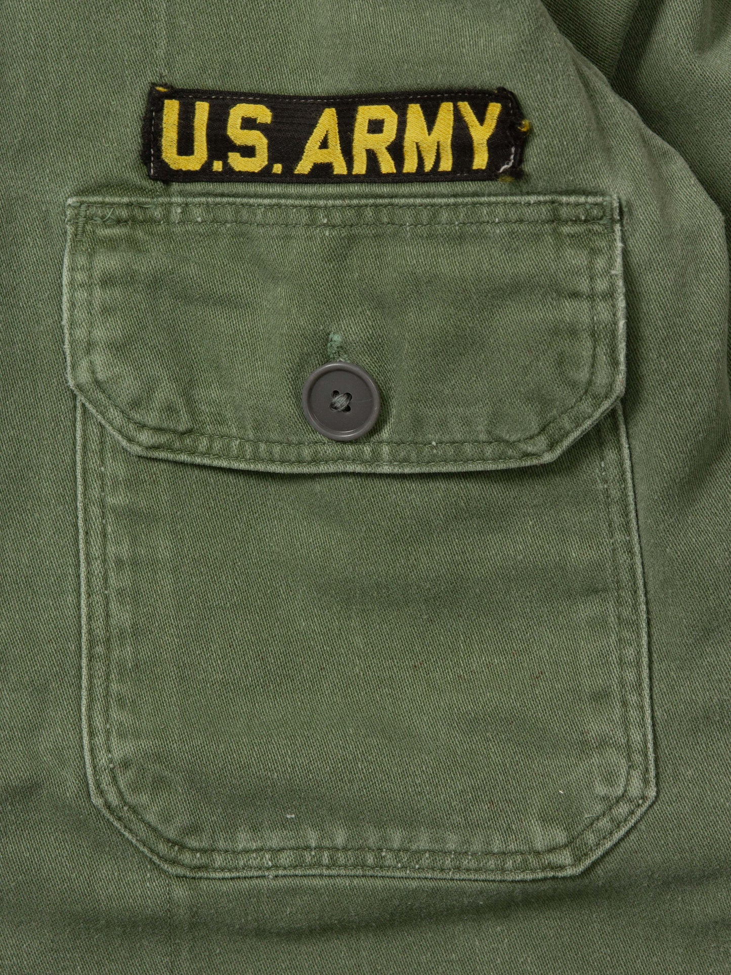 Vtg 1960s US Army OG-107 Fatigue Shirt (XS)