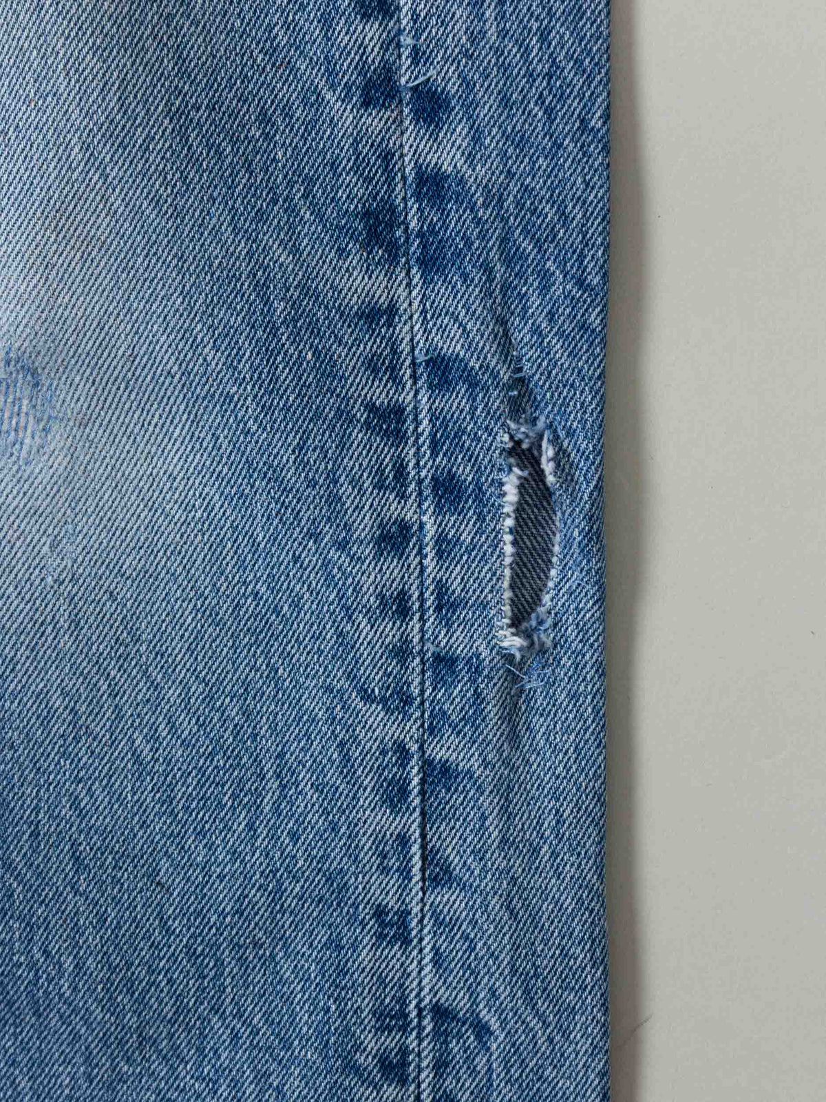 Vtg 1990s Levi's 501 Jeans – Made in USA (34x28)