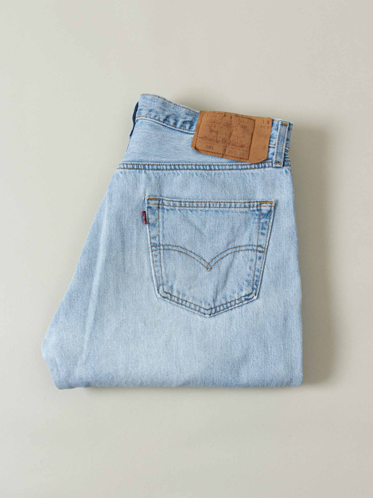 Vtg 1990s Levi's 501 Jeans – Made in USA (34x34)