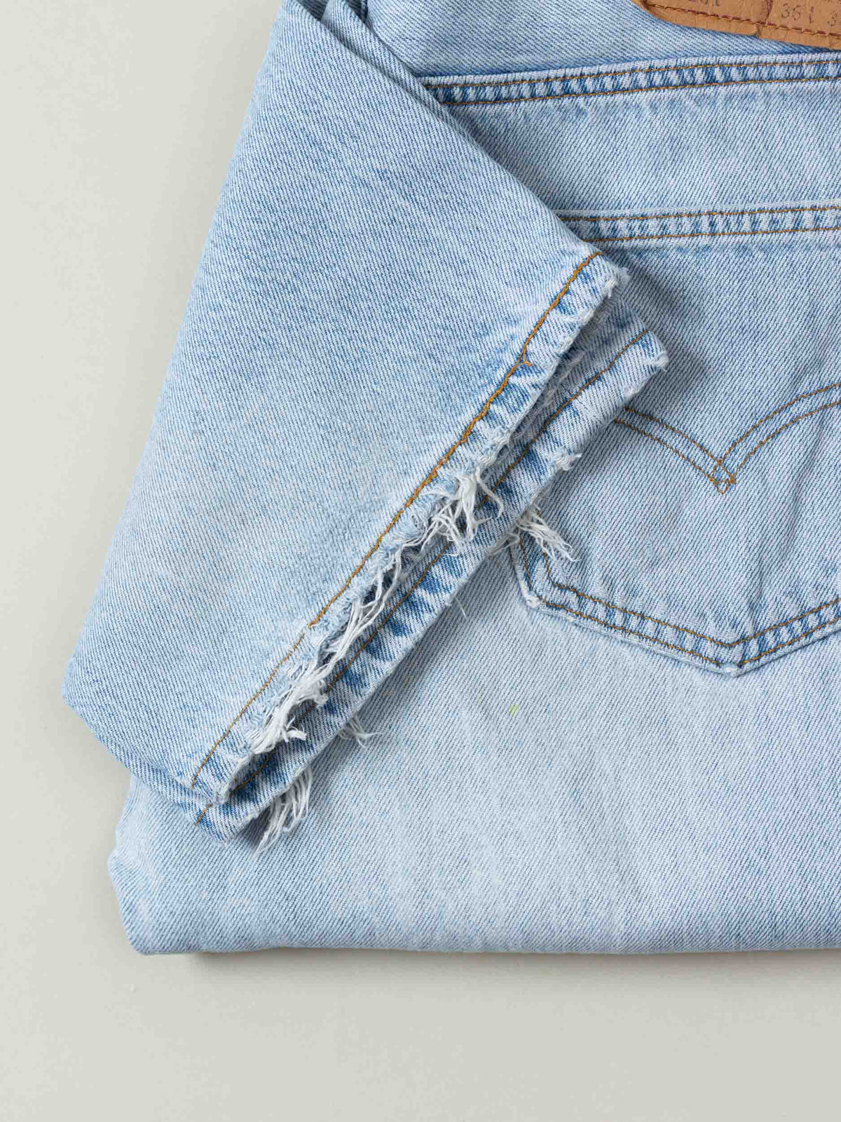 Vtg 1990s Levi's 501 Jeans – Made in USA (34x34)