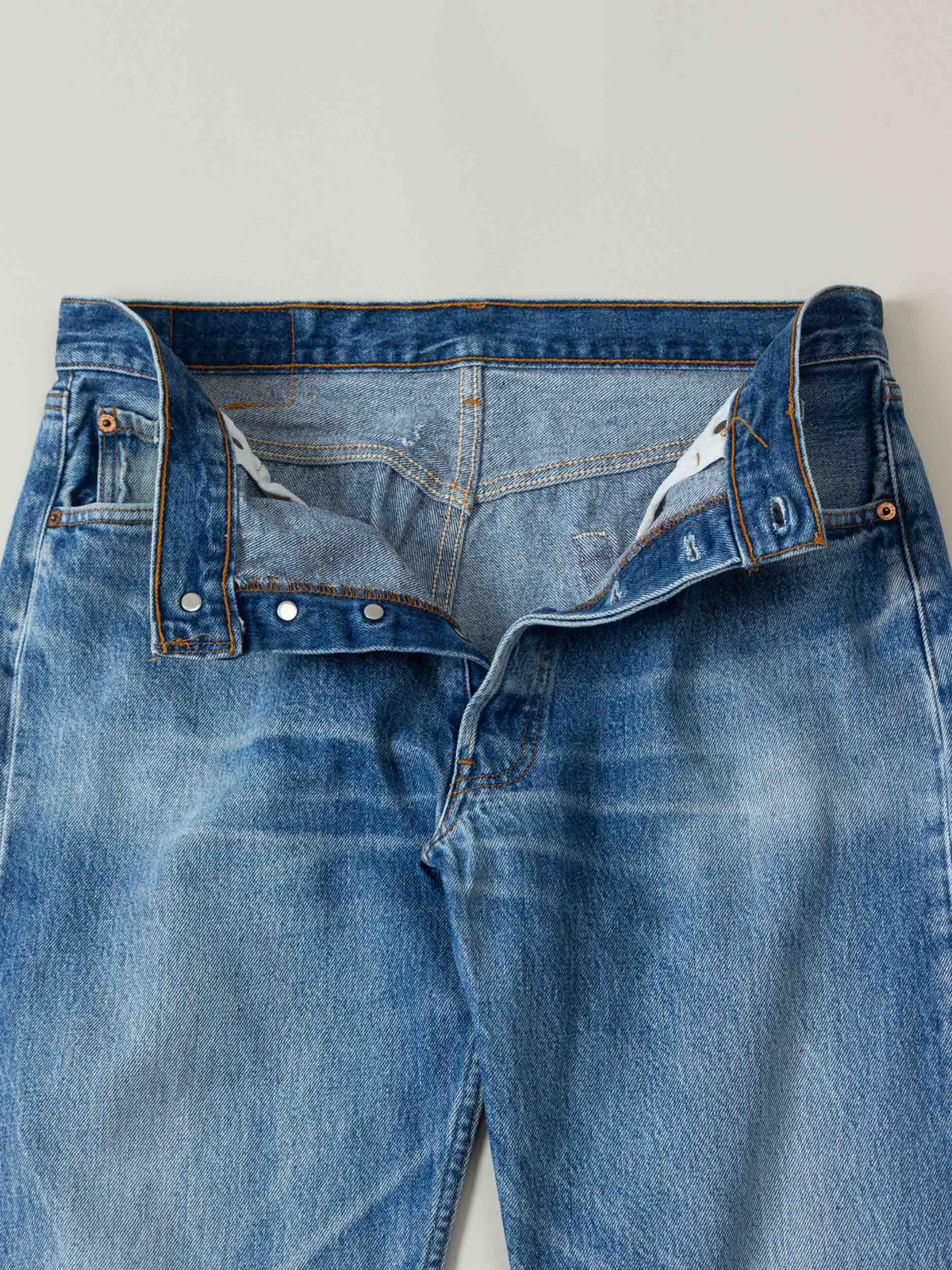 Vtg 1990s Levi's 501 Jeans – Made in USA (34x28)
